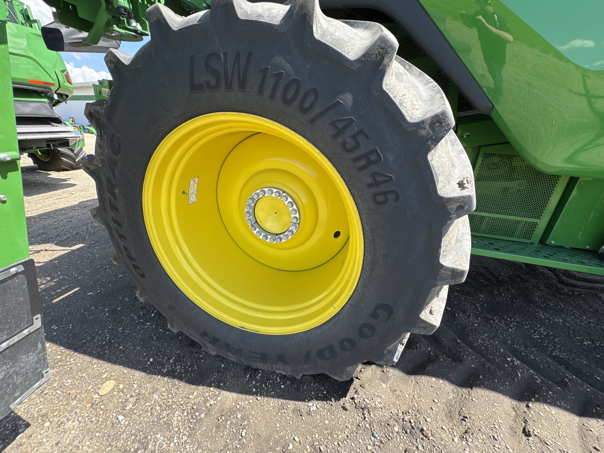 2025 John Deere S7 800 Combine
