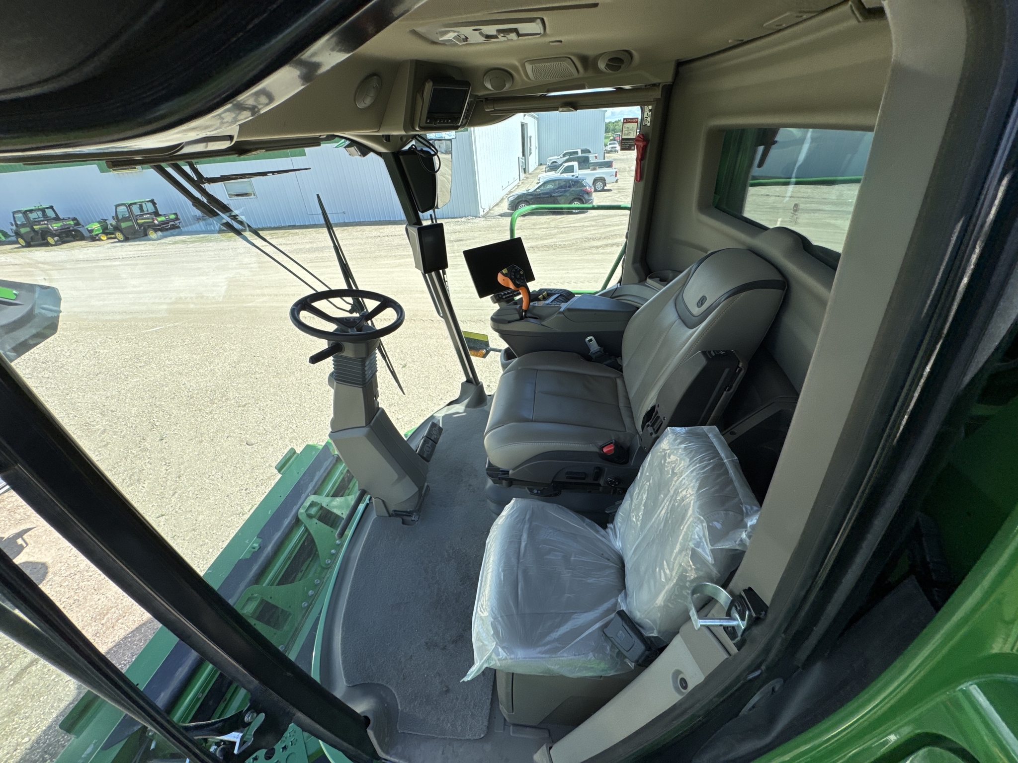 2025 John Deere S7 800 Combine