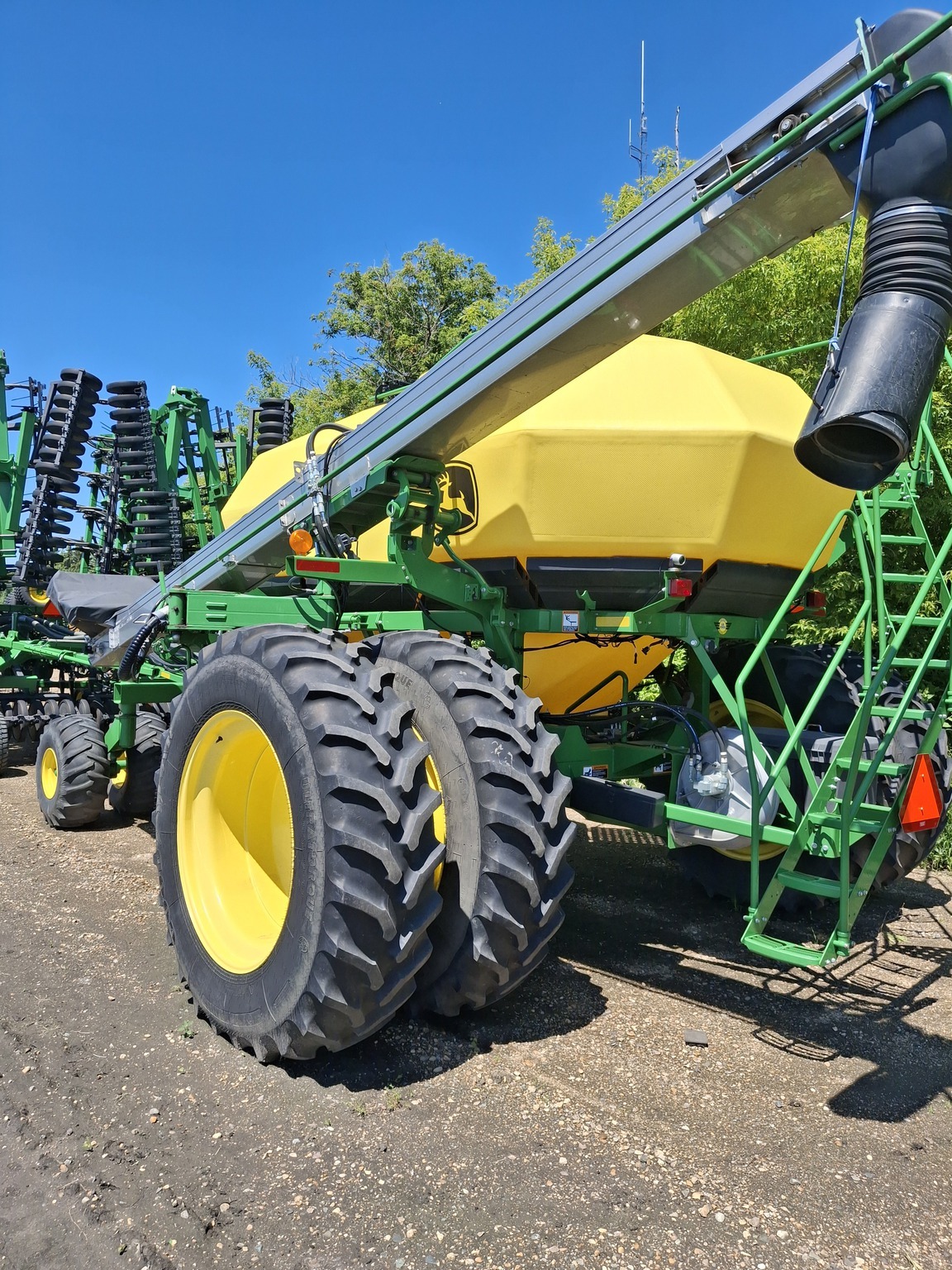 2017 John Deere 1830 Air Seeder