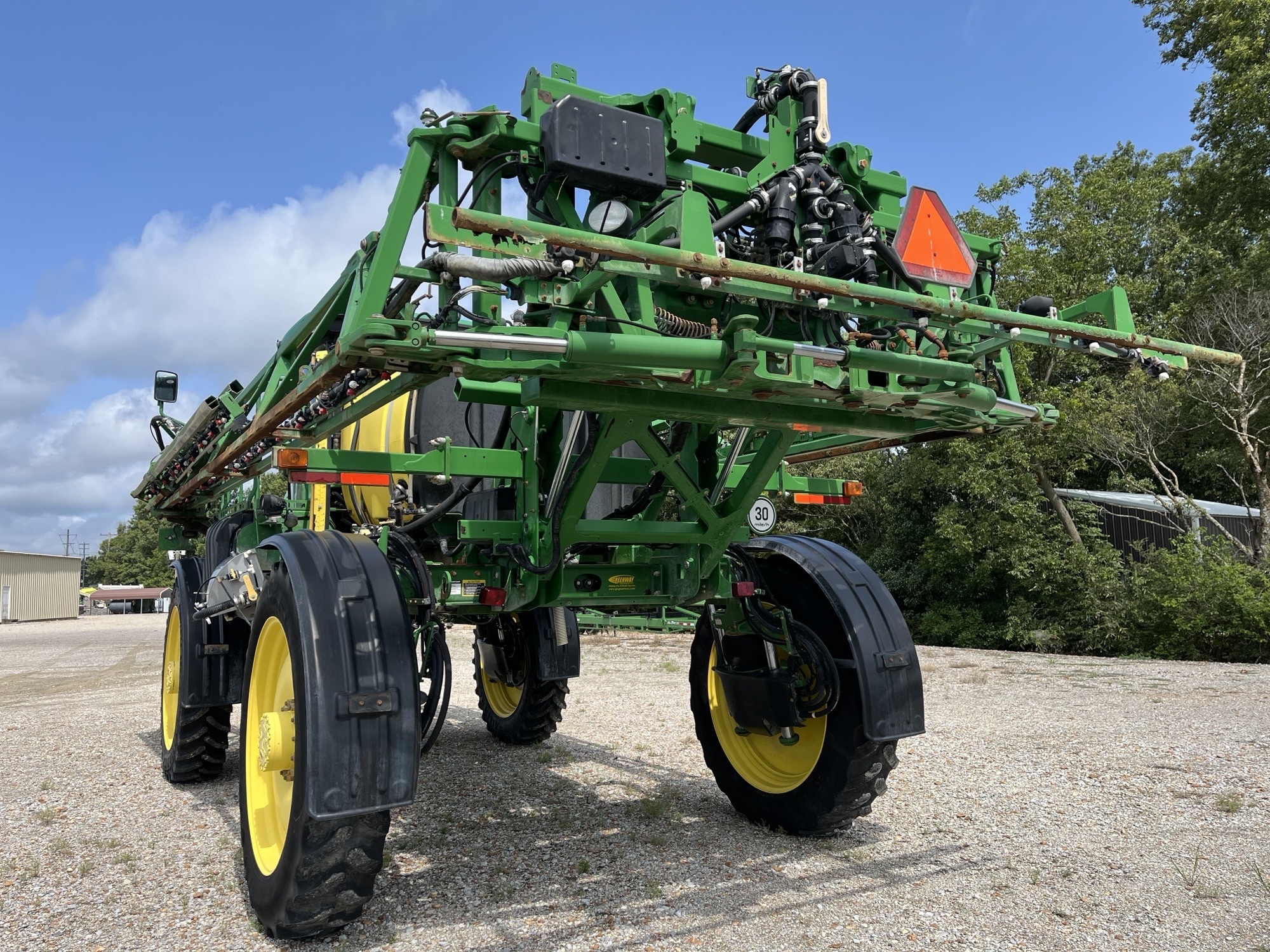 2015 John Deere R4030 Self-Propelled Sprayer