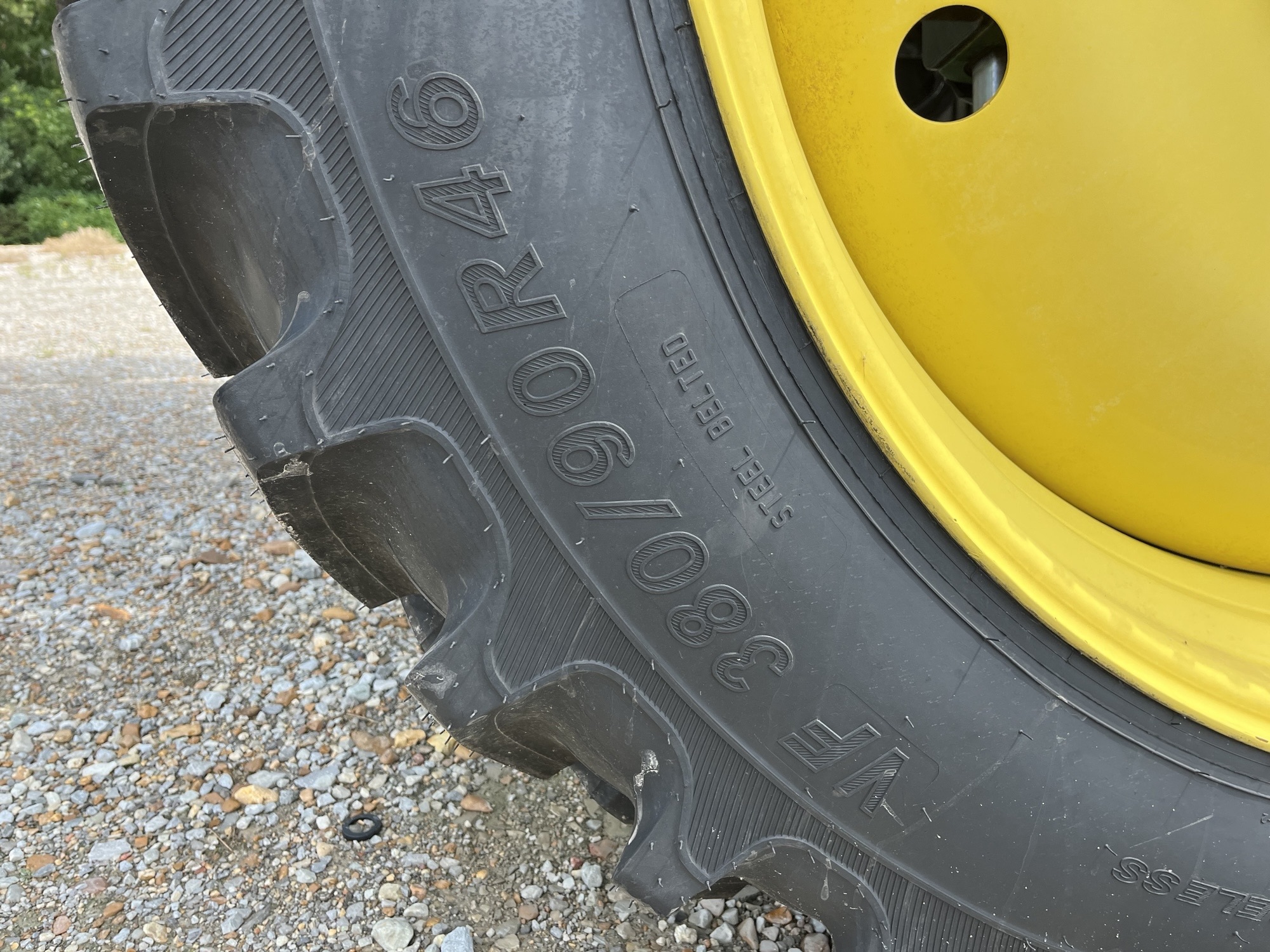 2015 John Deere R4030 Self-Propelled Sprayer