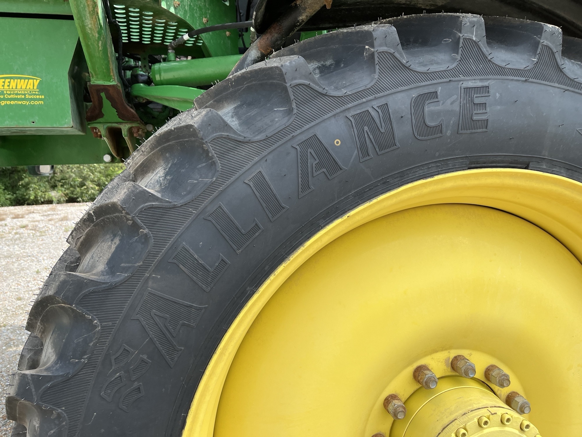 2015 John Deere R4030 Self-Propelled Sprayer
