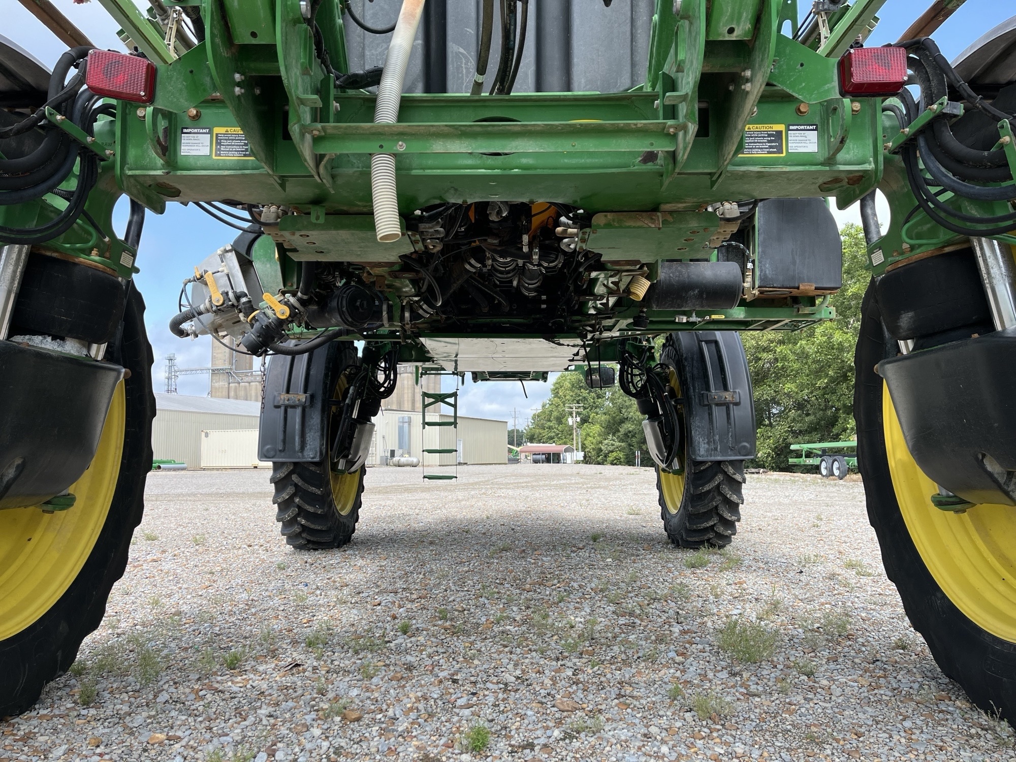 2015 John Deere R4030 Self-Propelled Sprayer