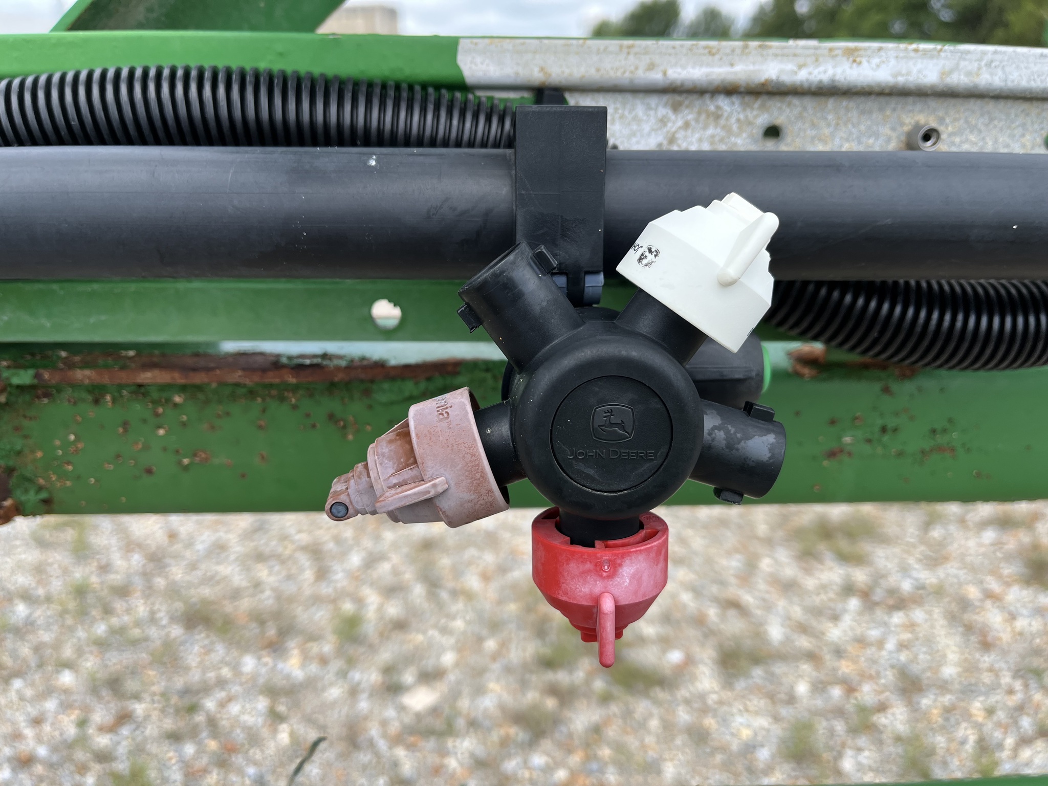 2015 John Deere R4030 Self-Propelled Sprayer