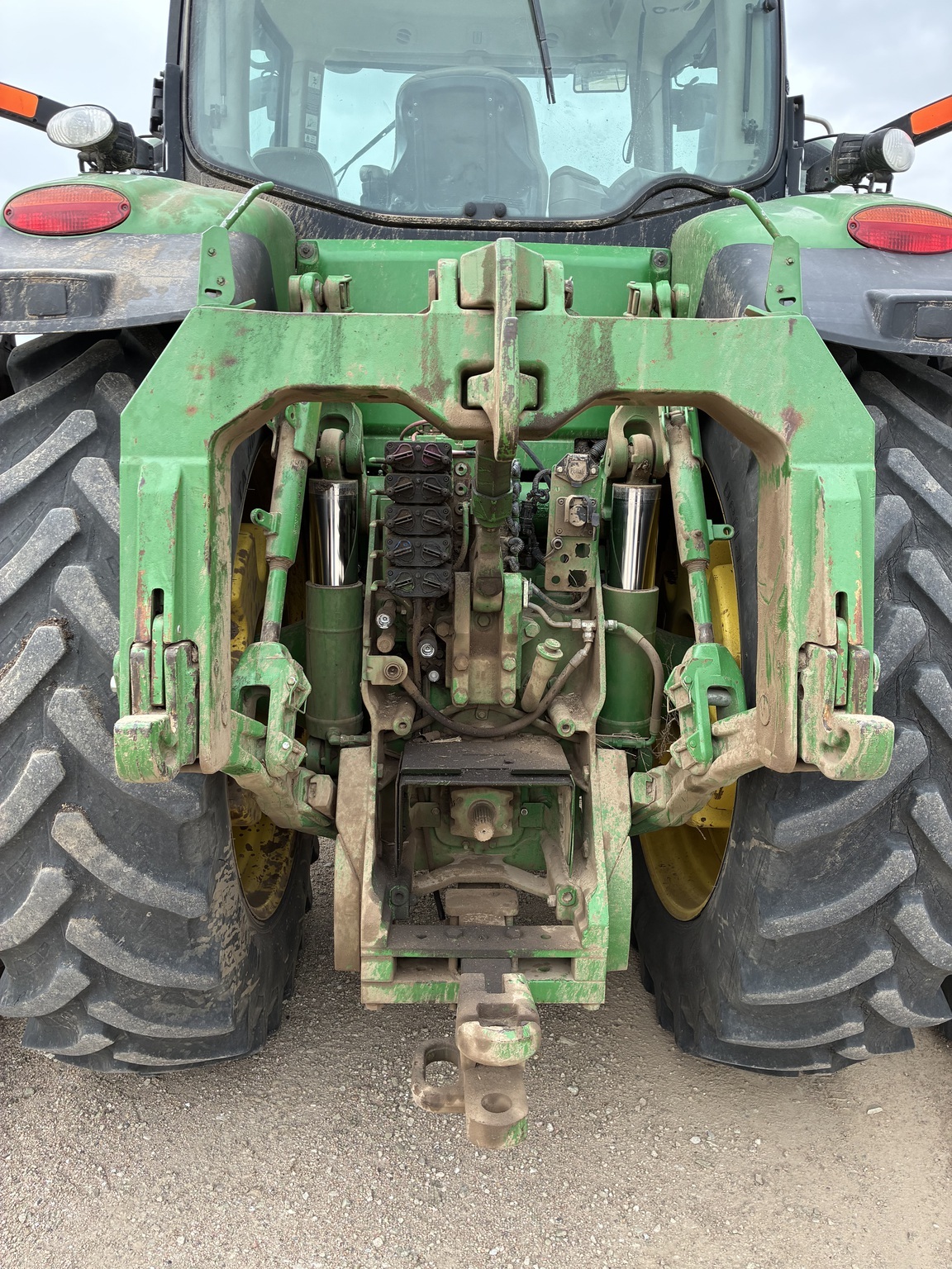 2011 John Deere 8360R Tractor