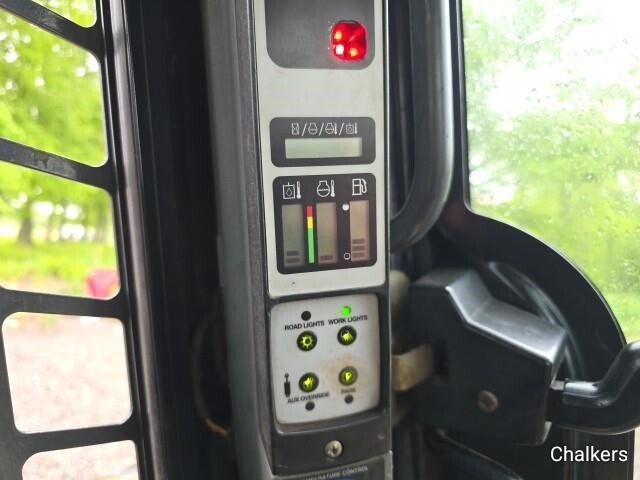 2010 New Holland L185 Skid Steer