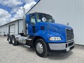 2014 Mack PINNACLE CXU613 Semi Trucks/Trailer