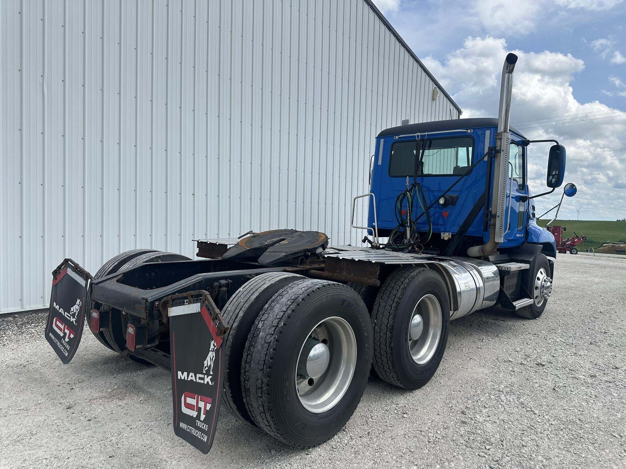 2014 Mack PINNACLE CXU613 Semi Trucks/Trailer