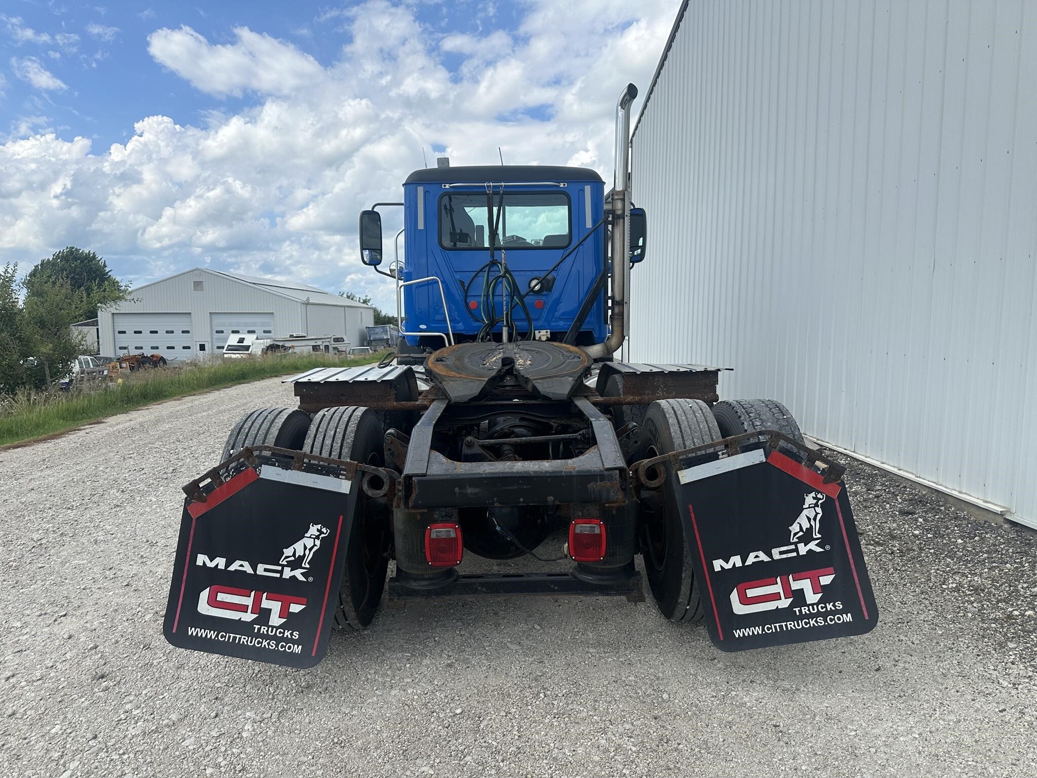 2014 Mack PINNACLE CXU613 Semi Trucks/Trailer