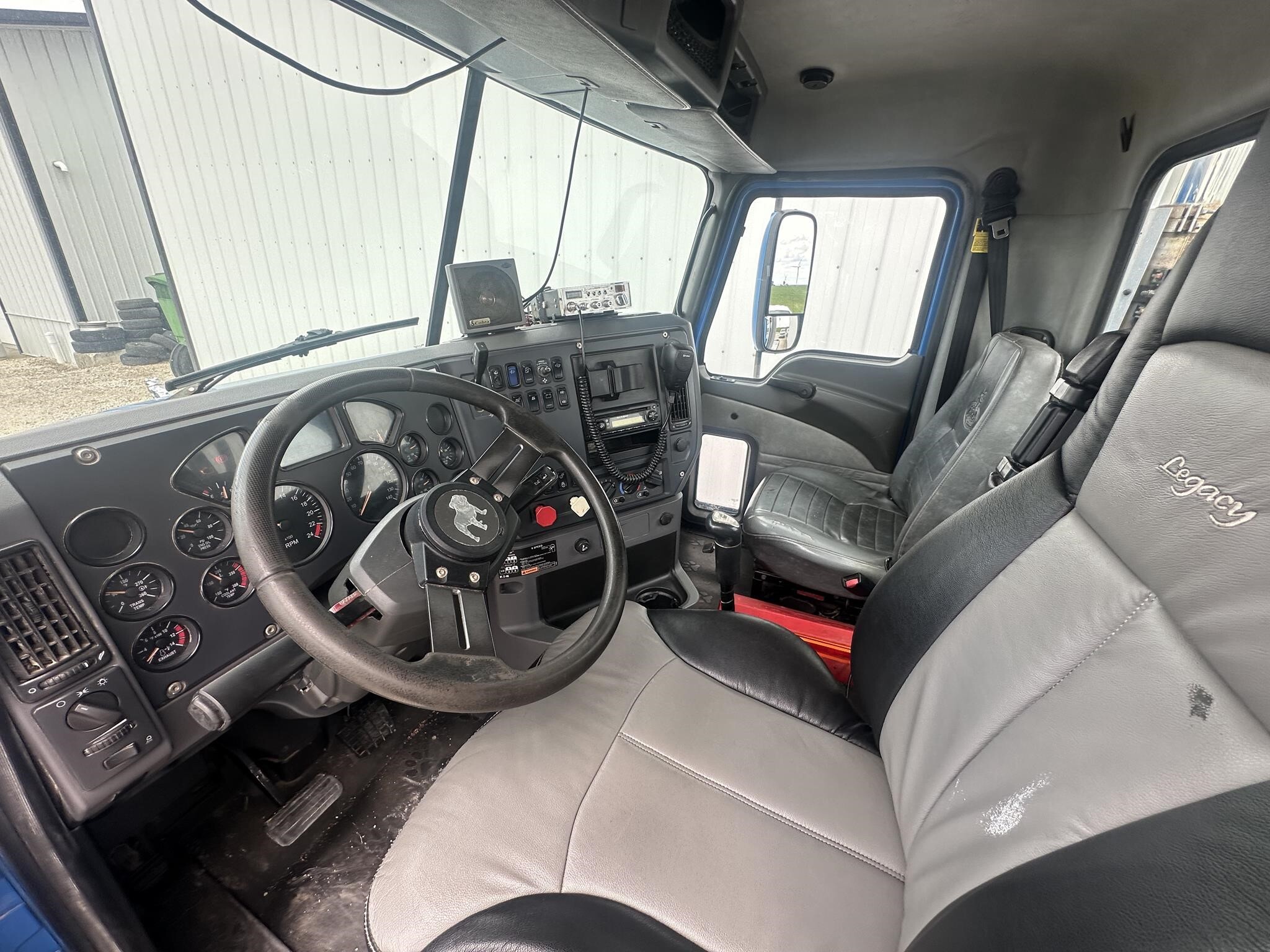 2014 Mack PINNACLE CXU613 Semi Trucks/Trailer