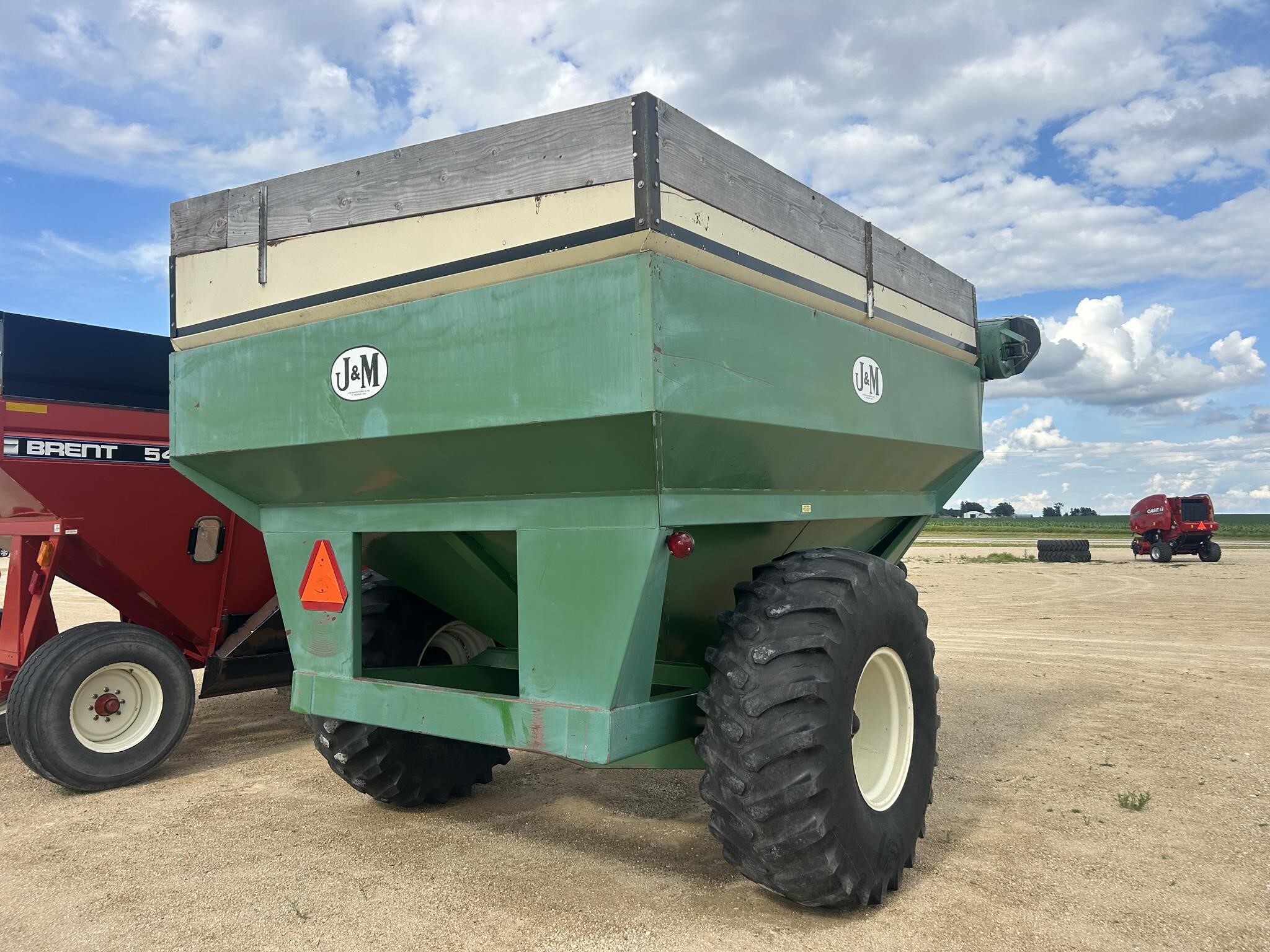  J&M 500-14 Grain Cart