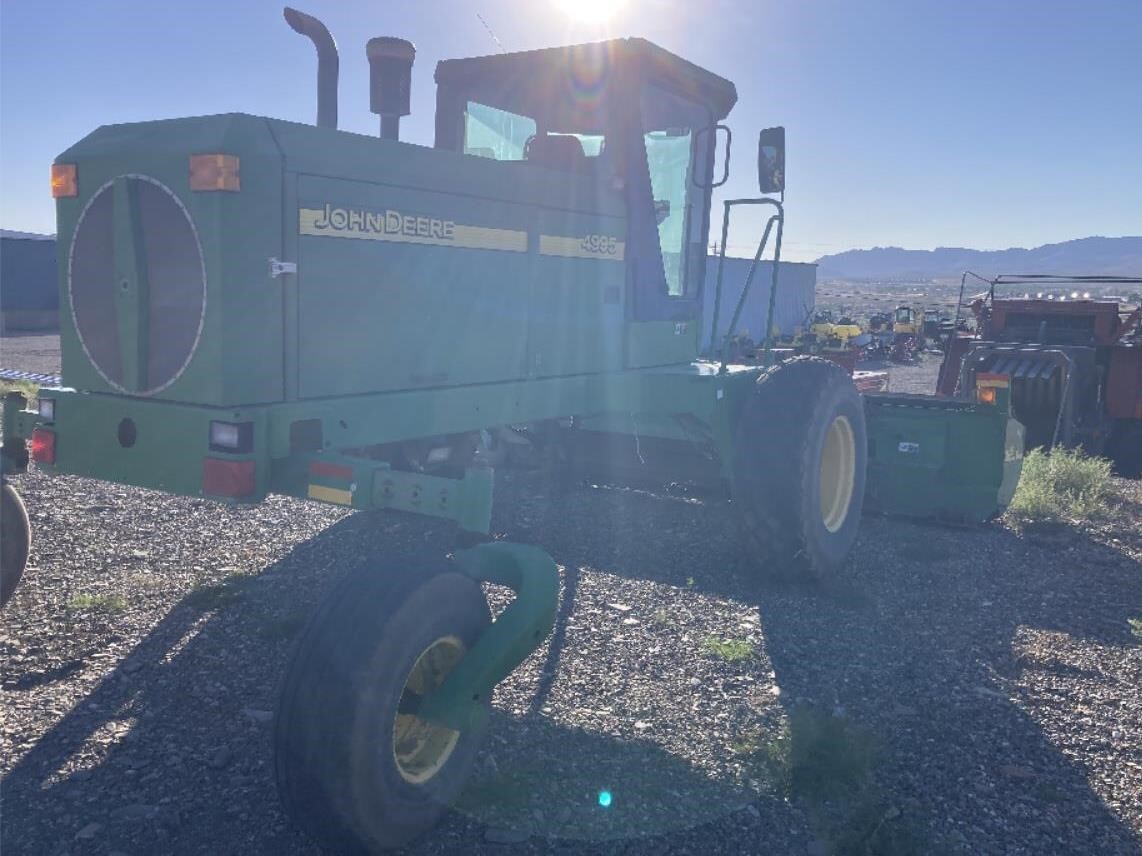 2005 John Deere 4995 Self-Propelled Windrowers and Swather