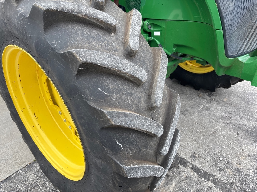 2013 John Deere 7290R Tractor