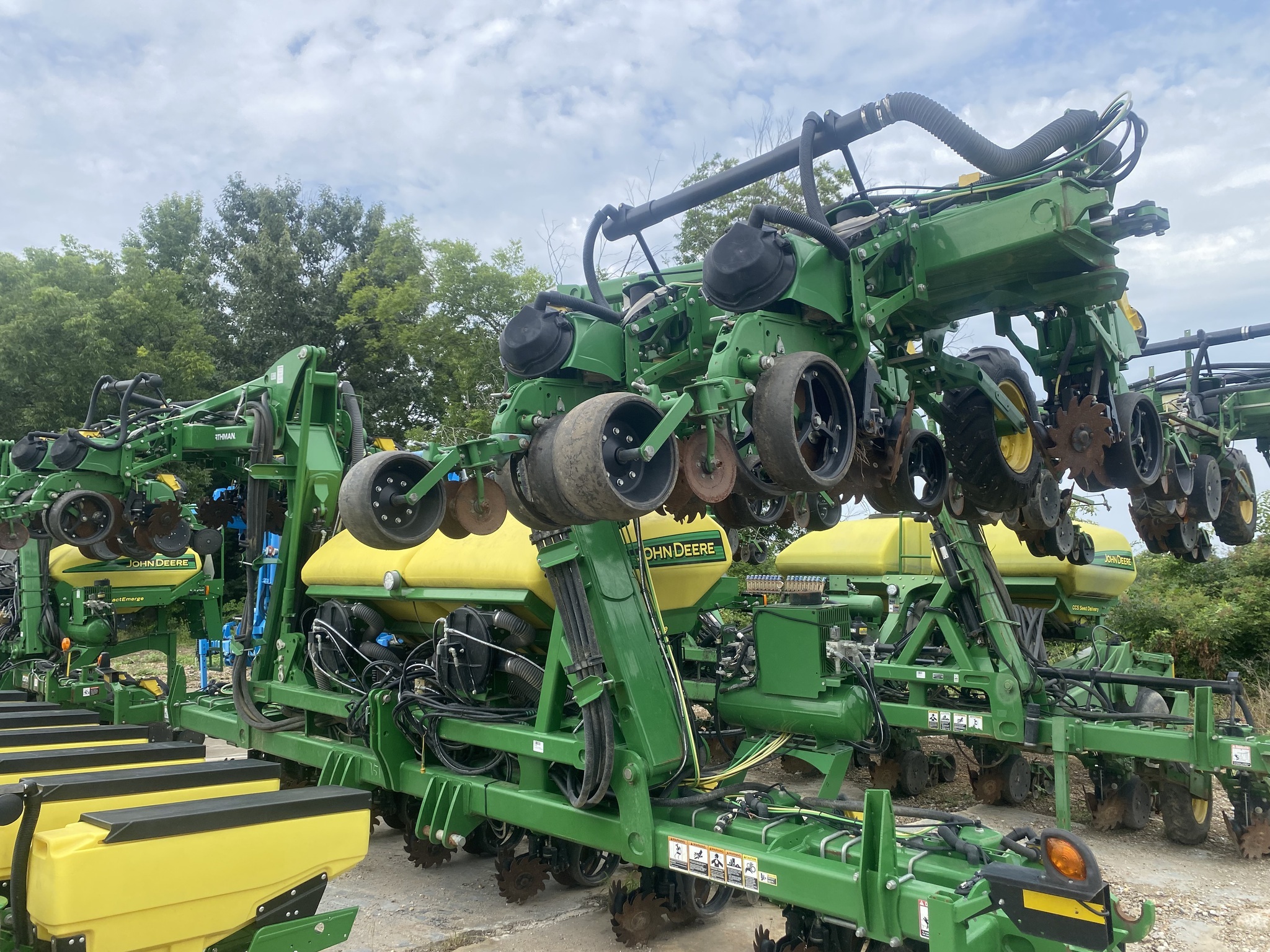 2020 John Deere DR18 Planter