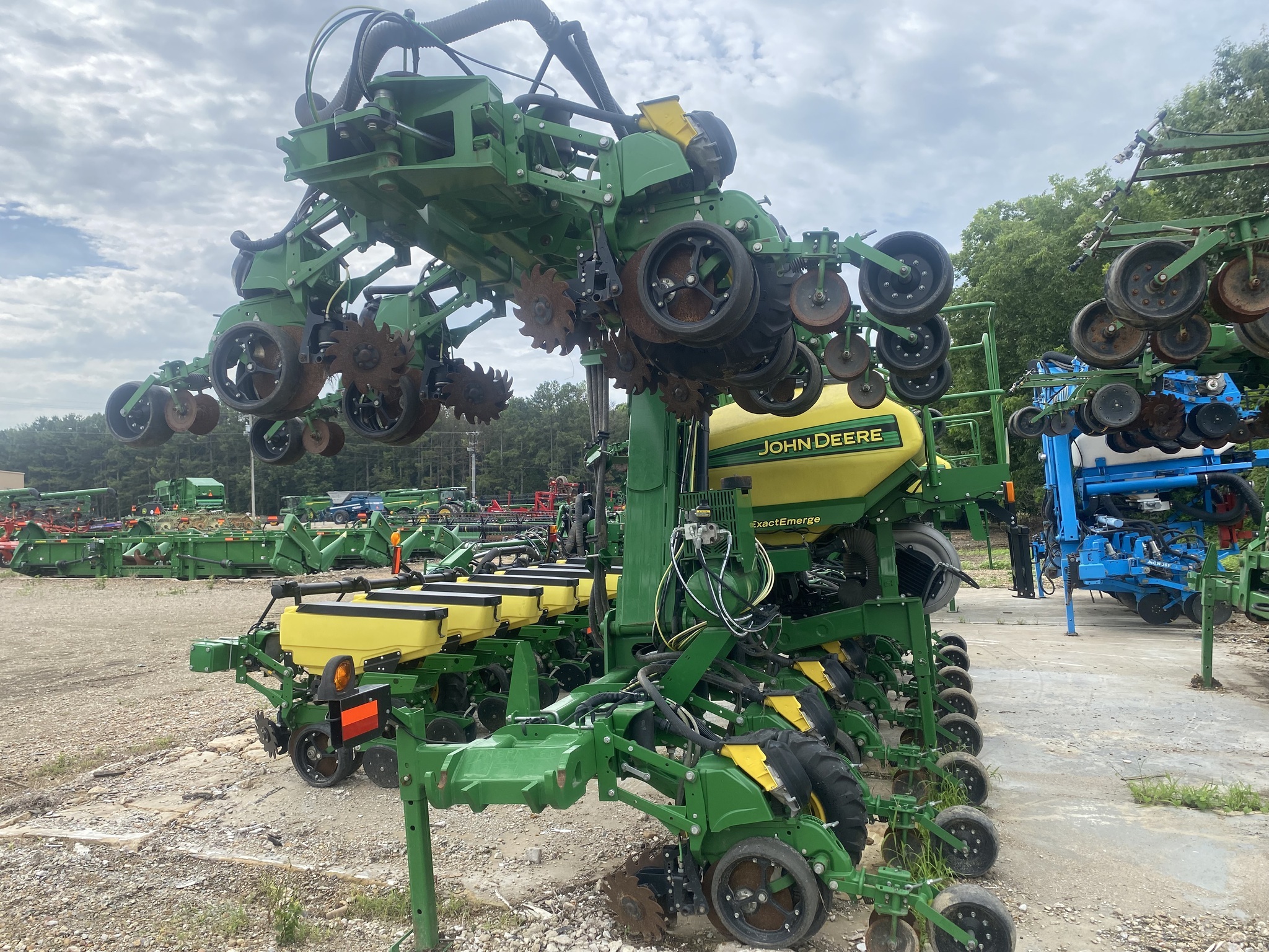 2020 John Deere DR18 Planter