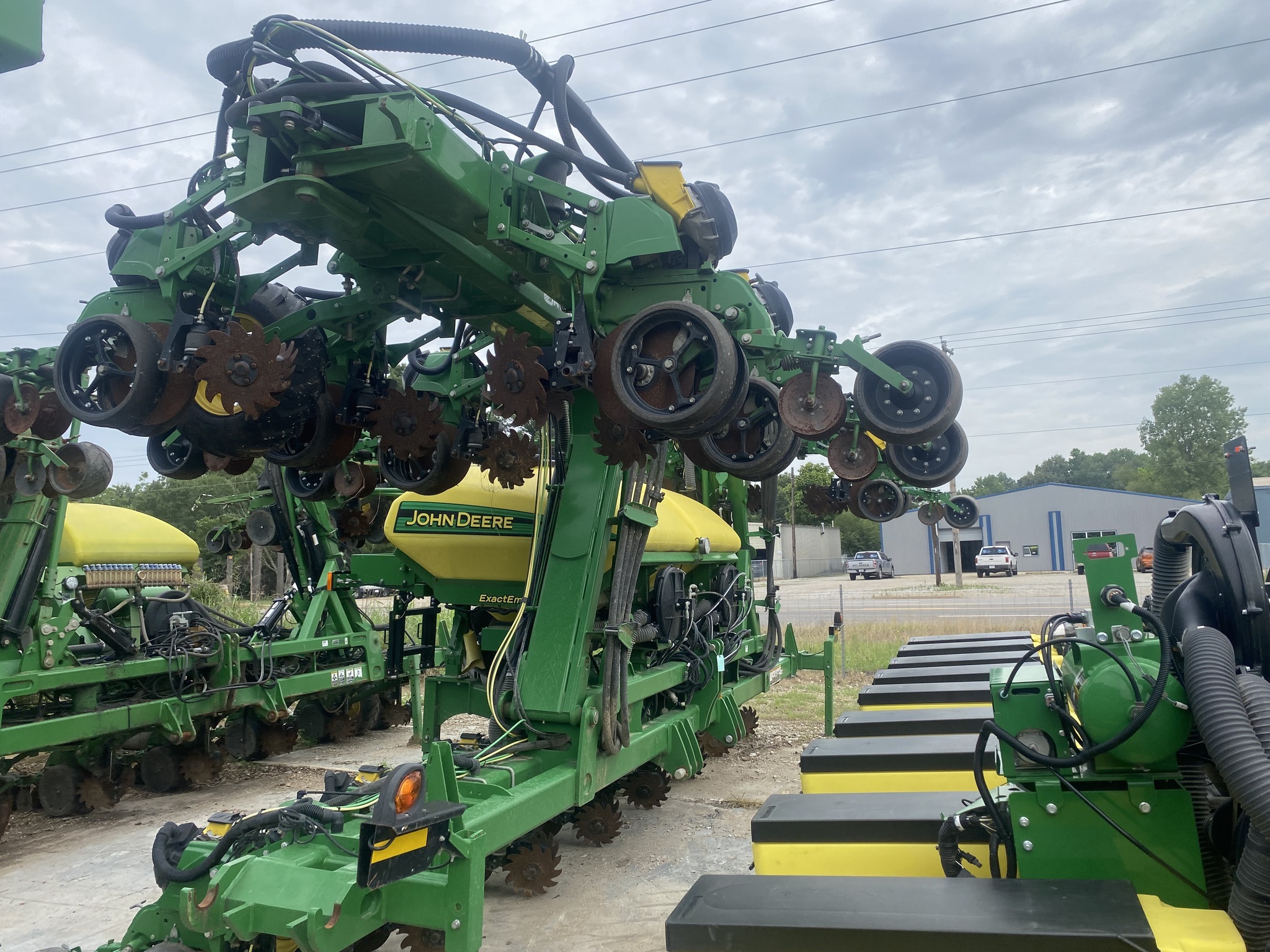 2020 John Deere DR18 Planter