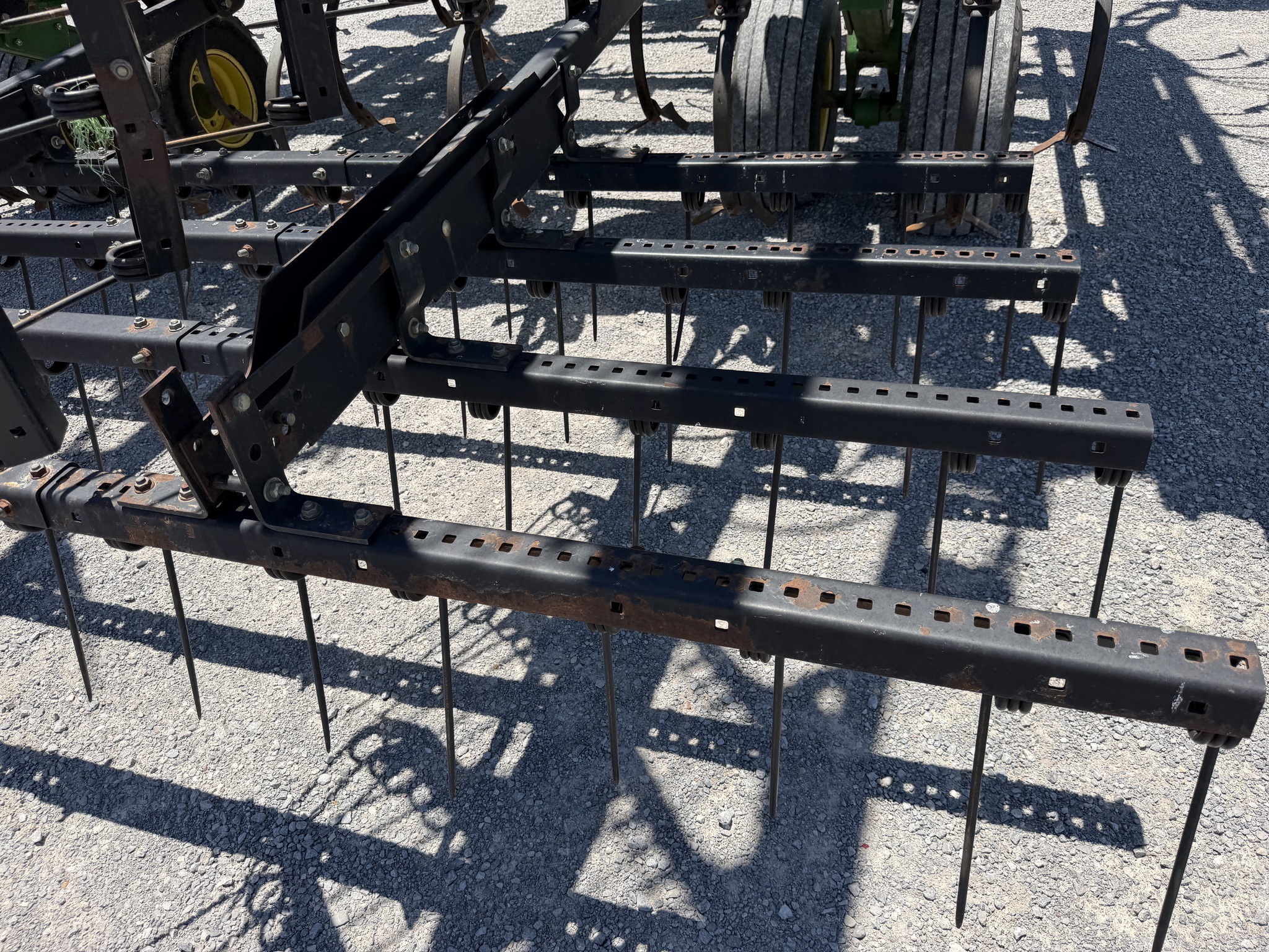2007 John Deere 2210 Field Cultivator
