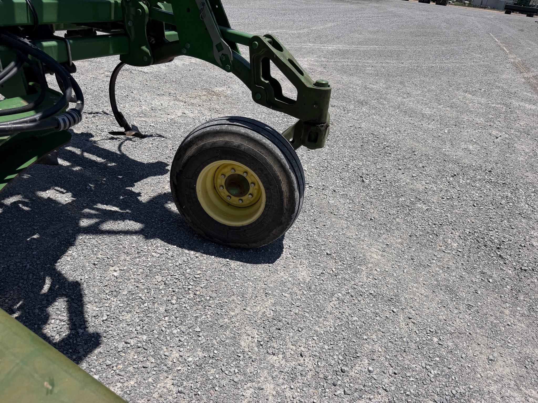2007 John Deere 2210 Field Cultivator