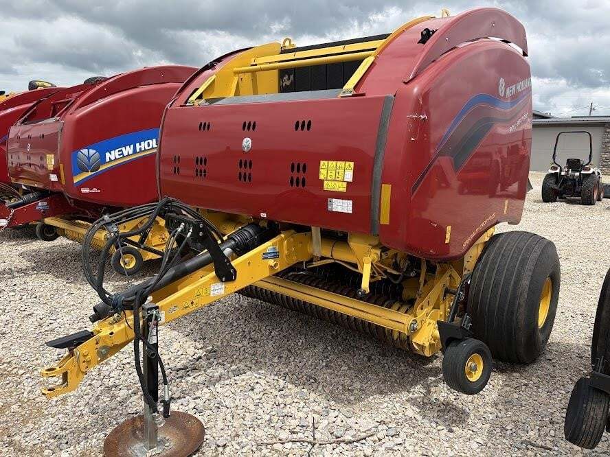 2022 New Holland Roll-Belt 560 Round Baler