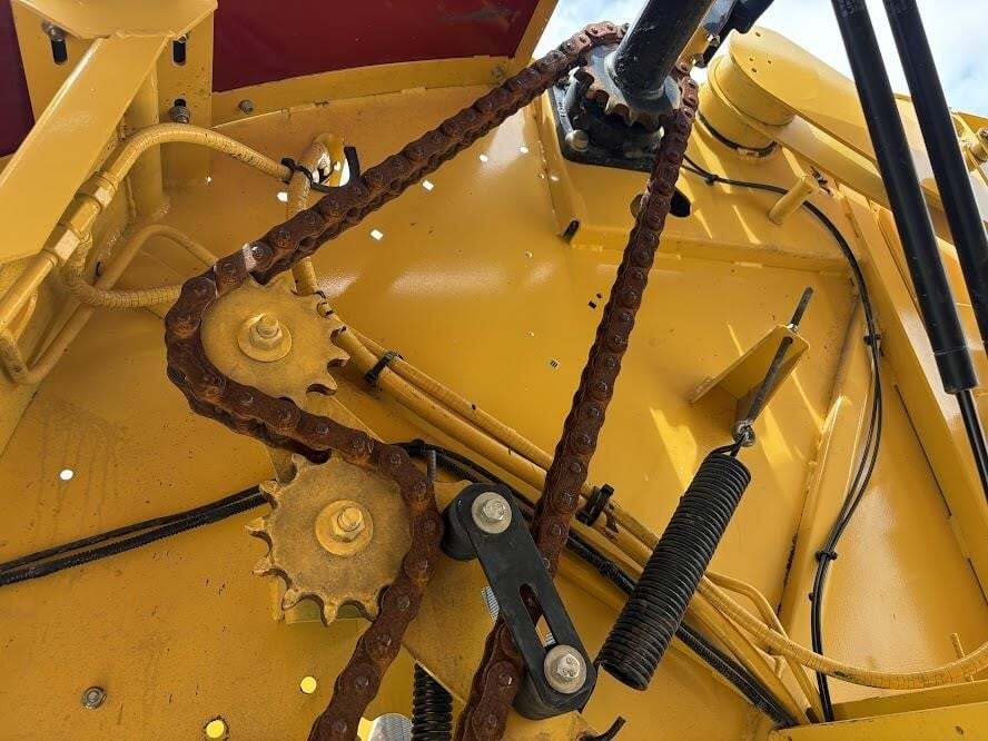 2022 New Holland Roll-Belt 560 Round Baler