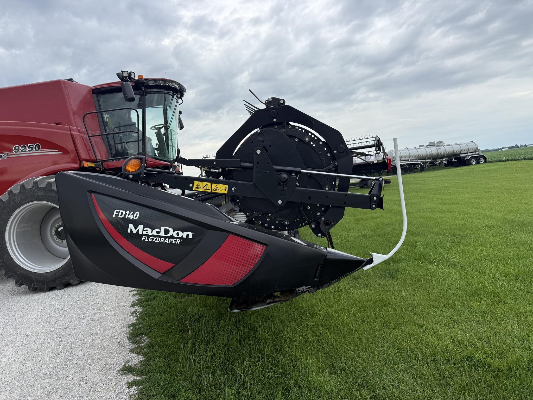 2021 MacDon FD140 Platform