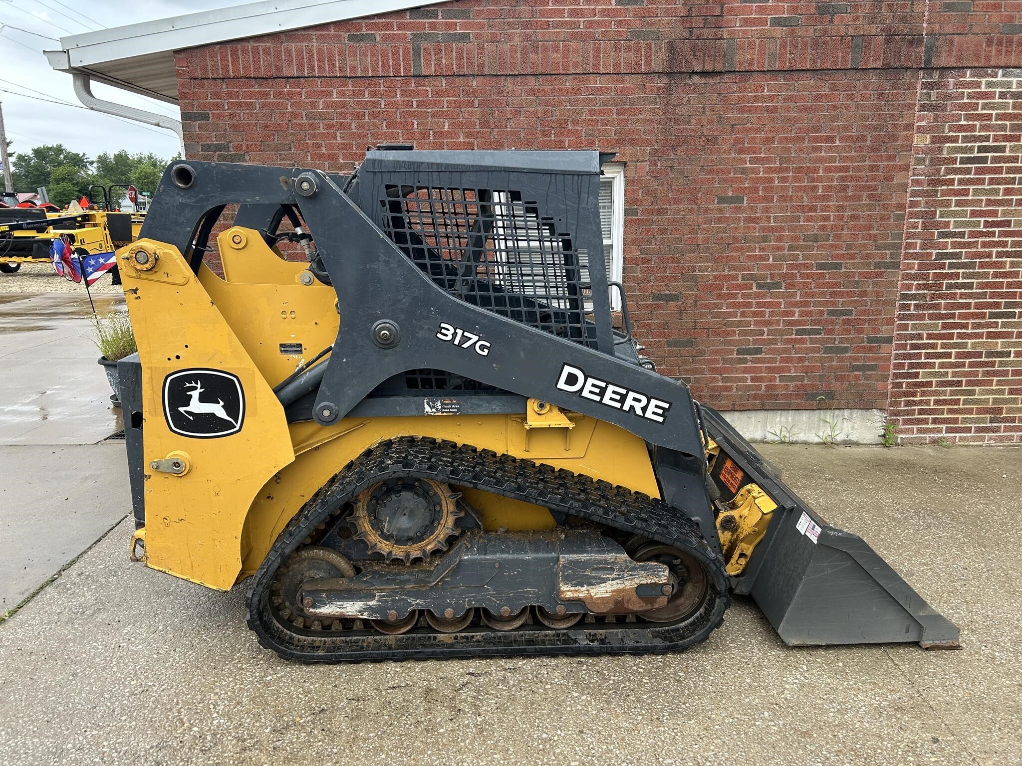 2020 Deere 317G Skid Steer