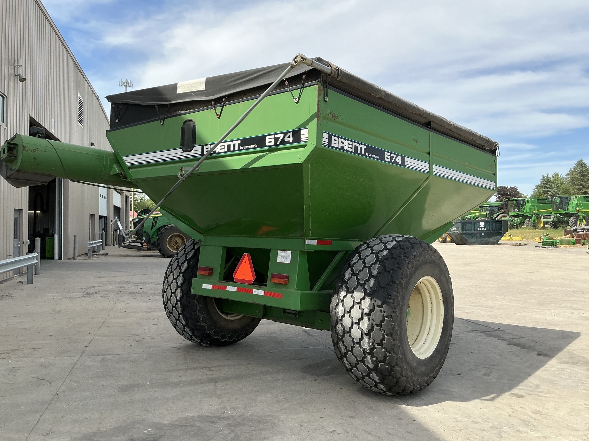 1997 Brent 674 Grain Cart
