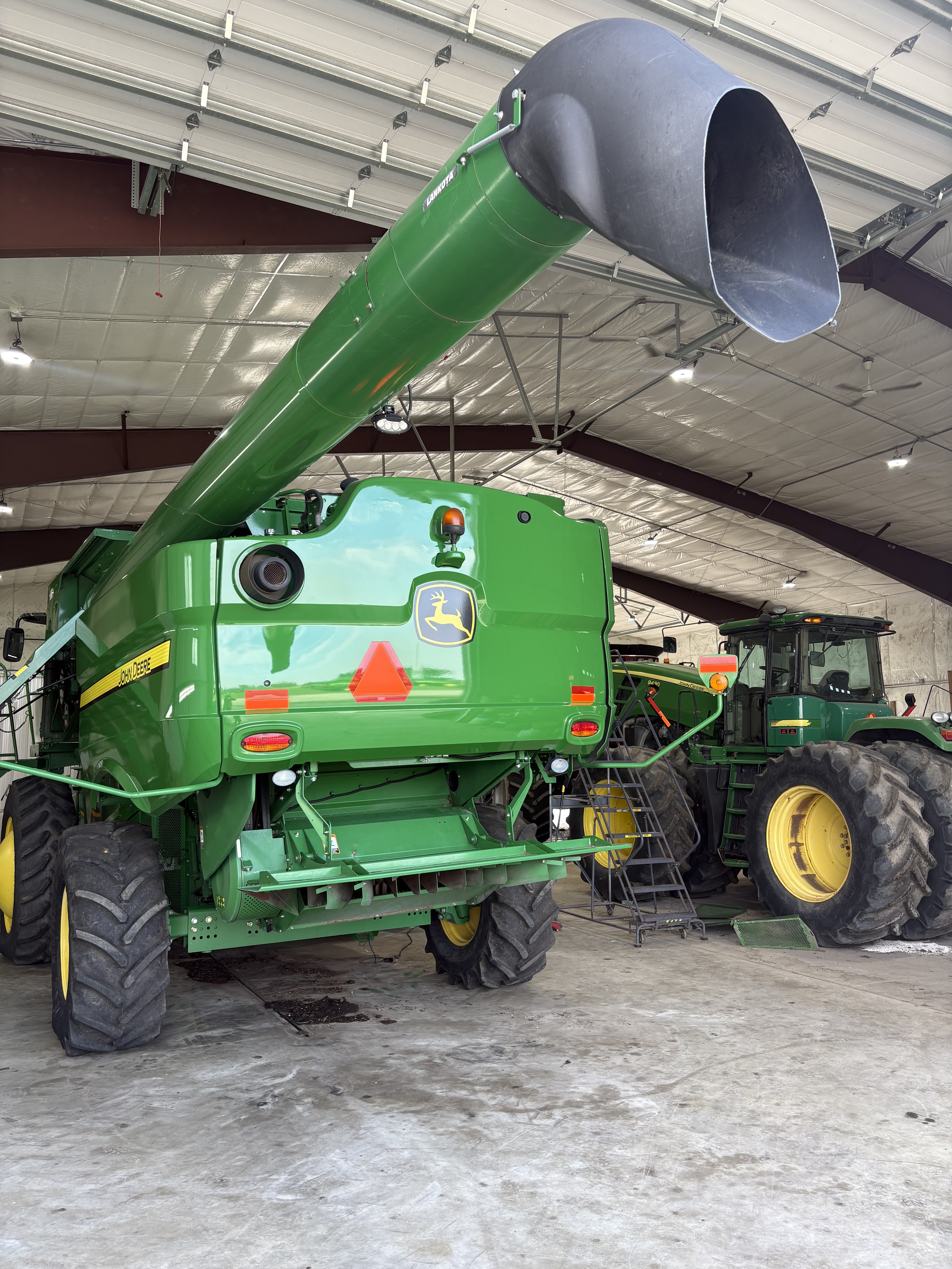 2014 John Deere S660 Combine