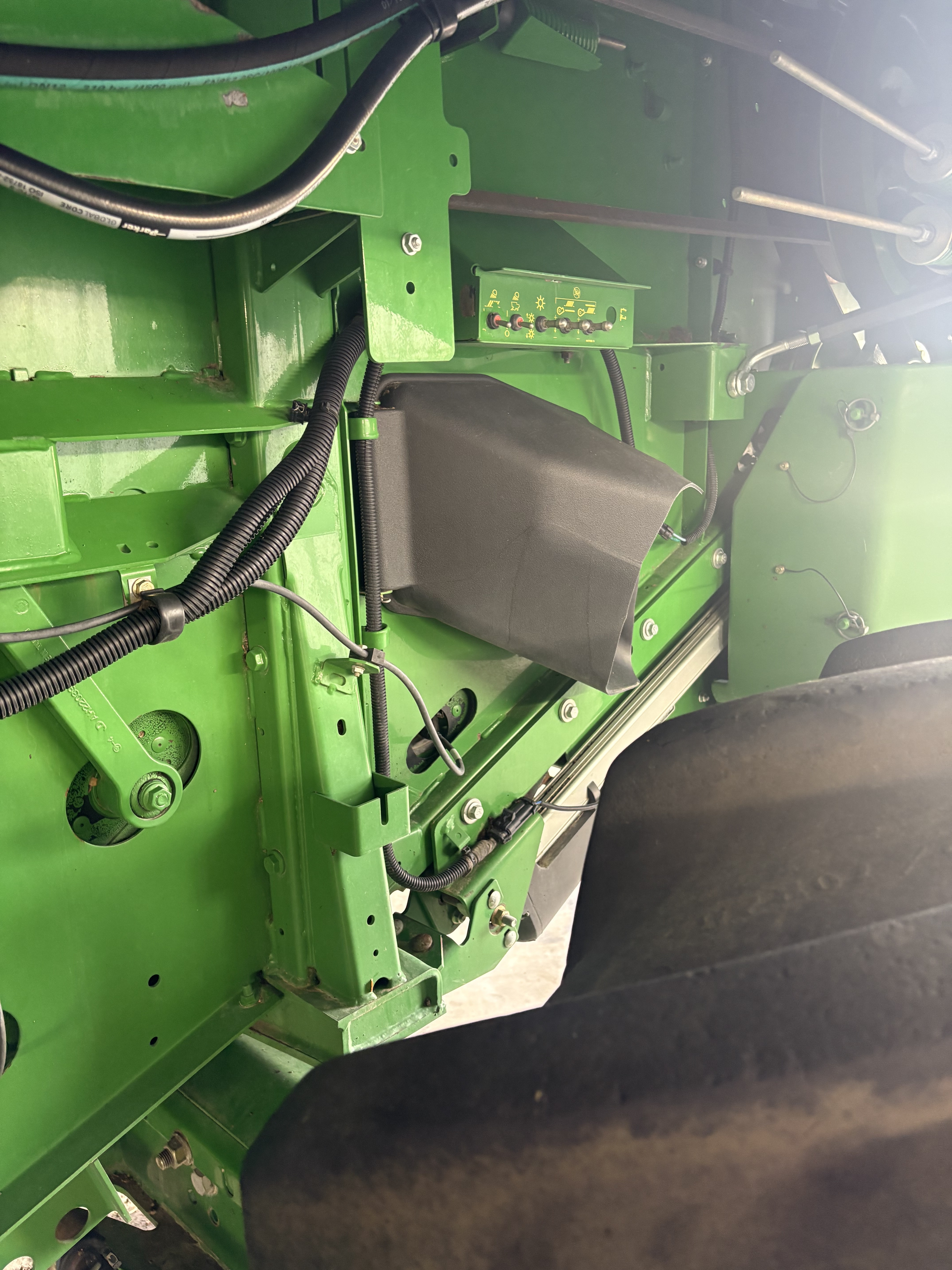 2014 John Deere S660 Combine