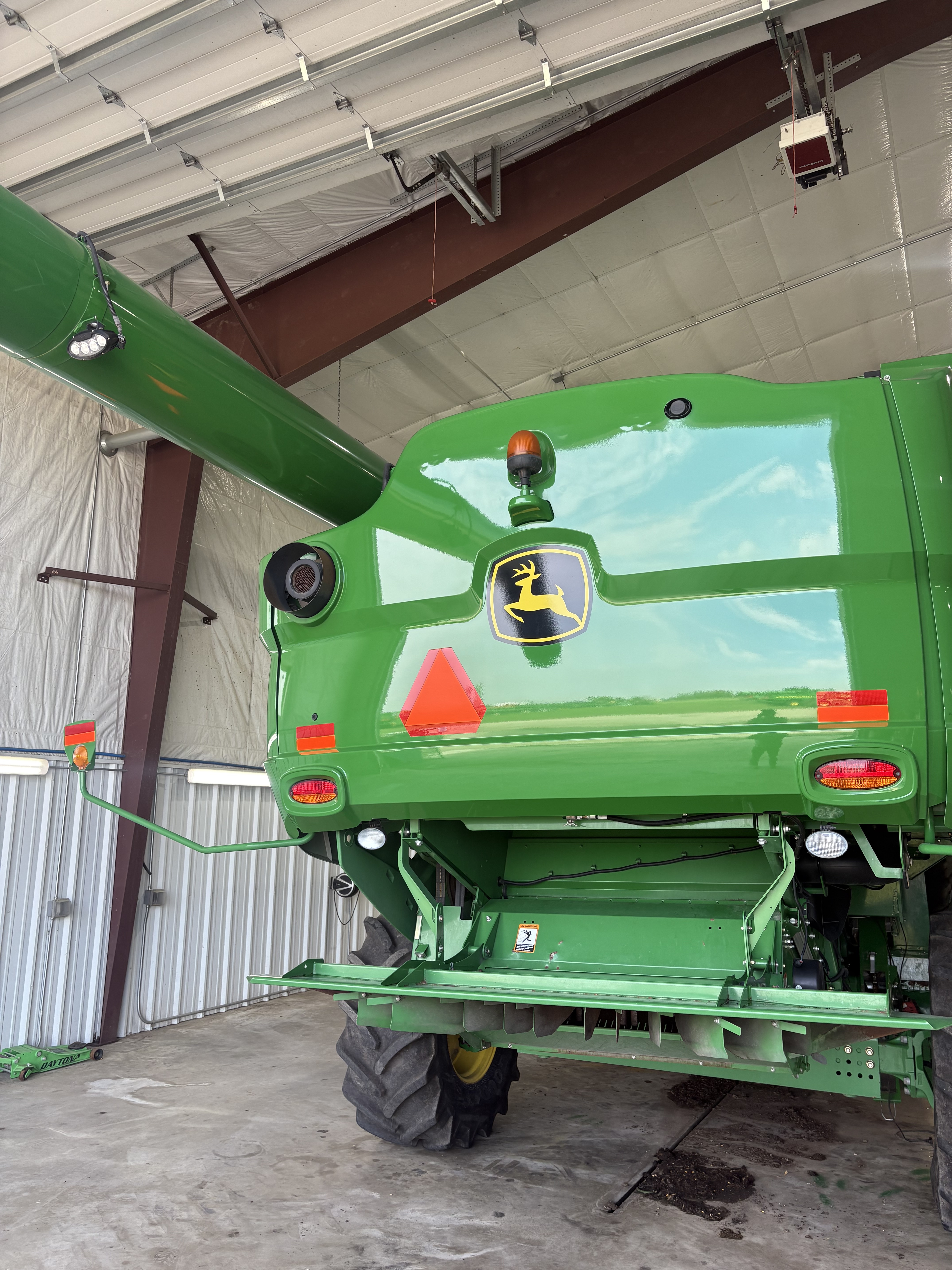 2014 John Deere S660 Combine