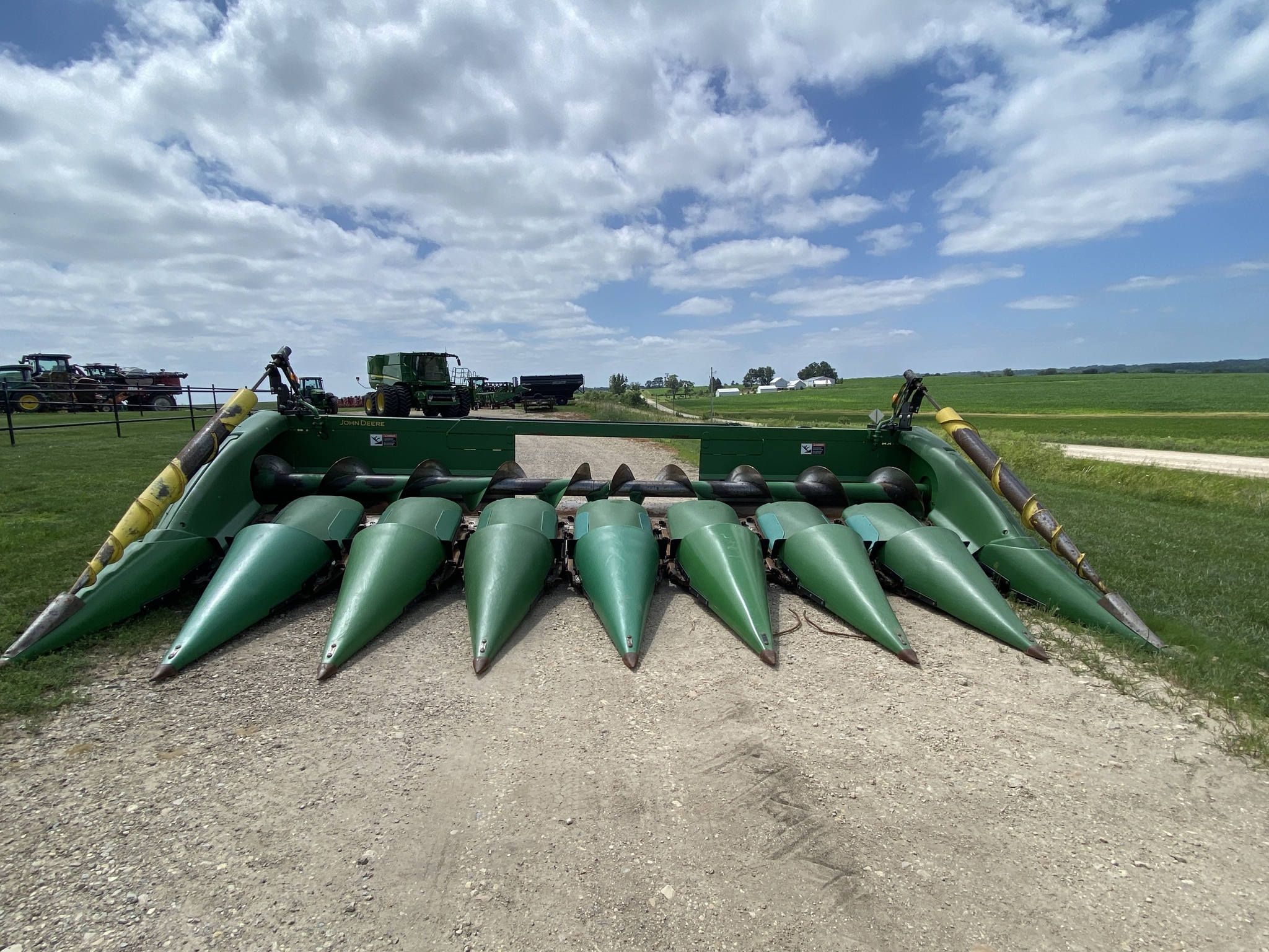 2008 John Deere 608C Corn Head