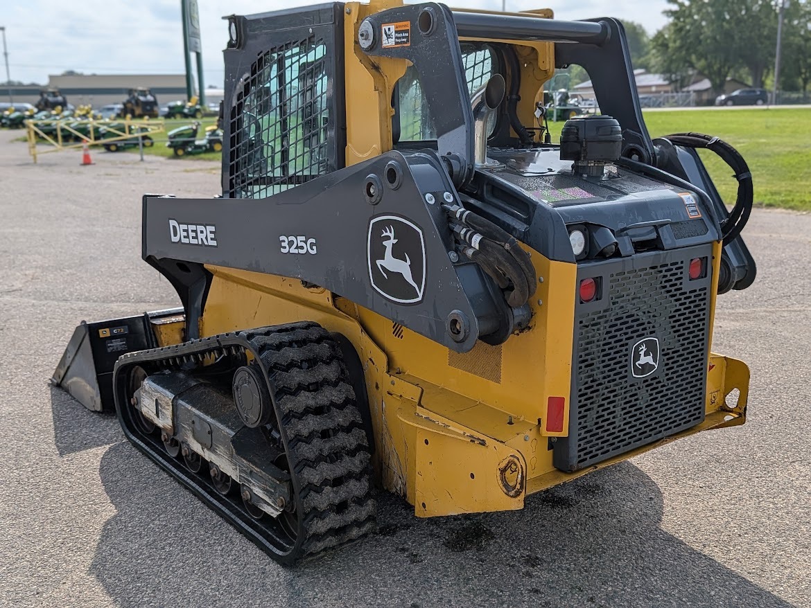 2021 Deere 325G Skid Steer