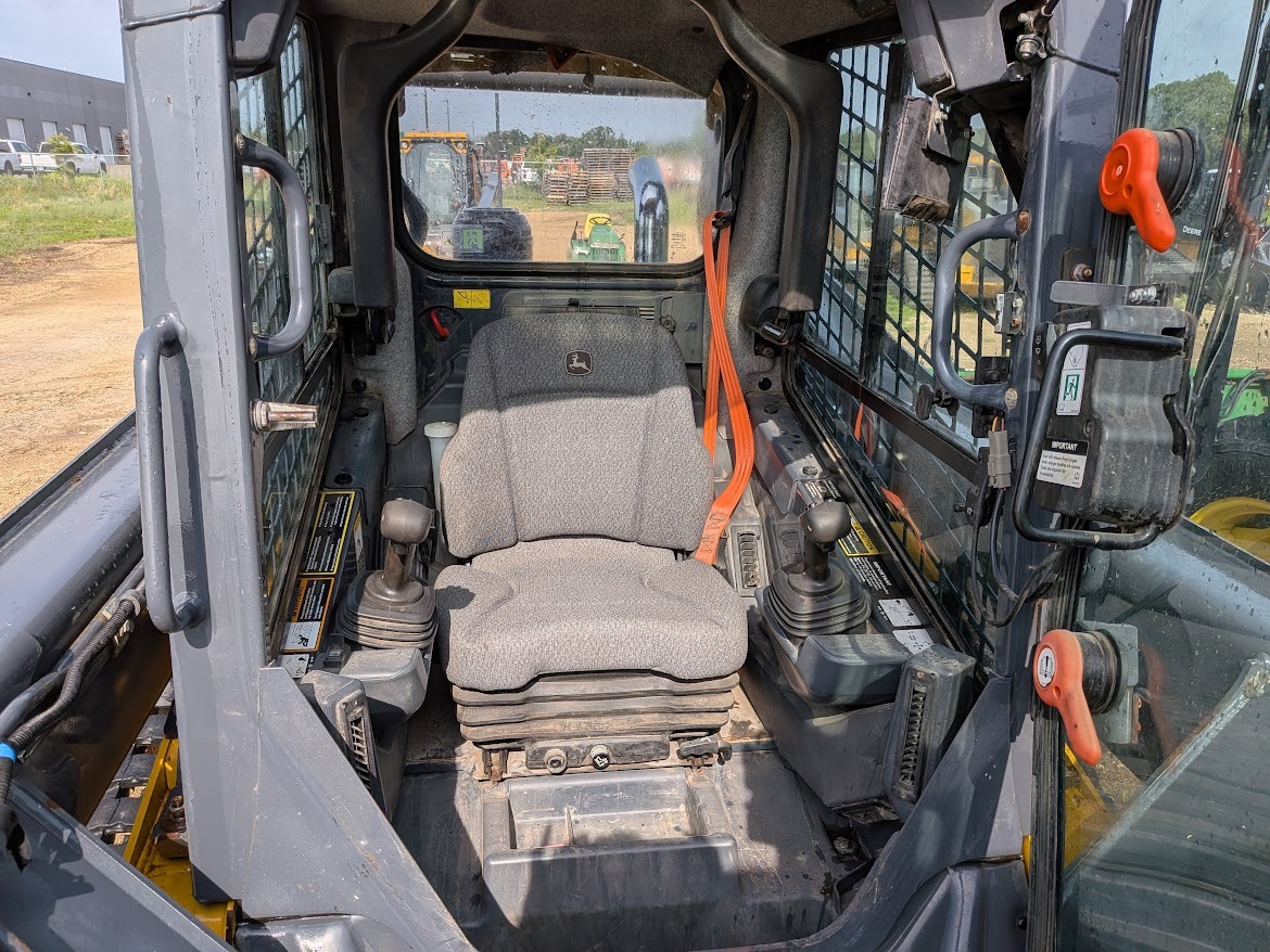 2021 Deere 325G Skid Steer