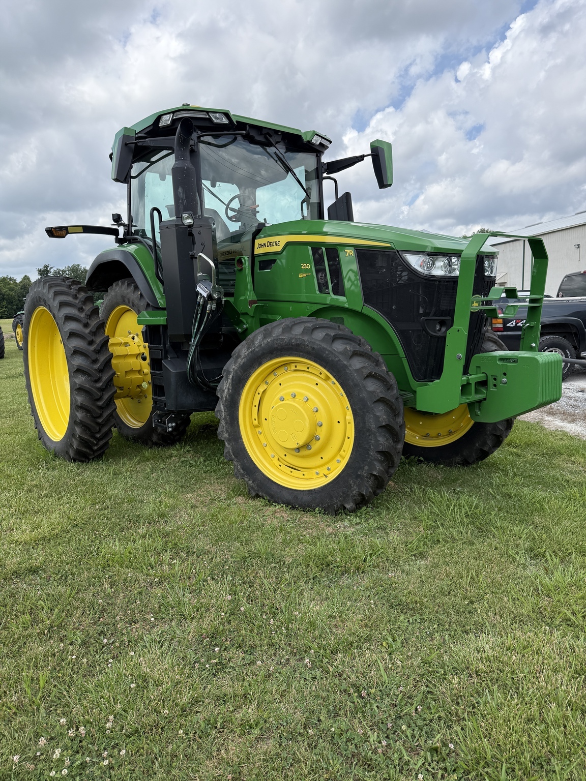 2025 John Deere 7R 230 Tractor