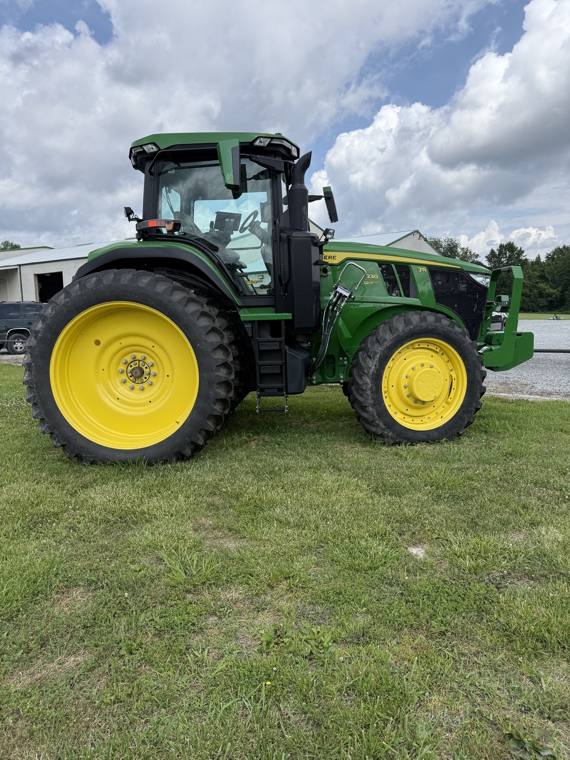 2025 John Deere 7R 230 Tractor