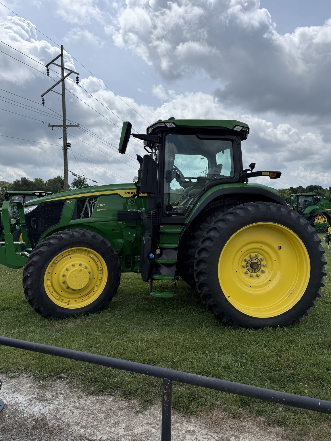 2025 John Deere 7R 230 Tractor