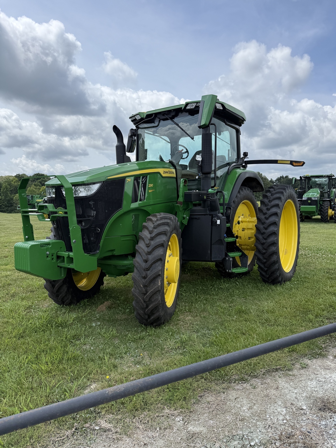 2025 John Deere 7R 230 Tractor