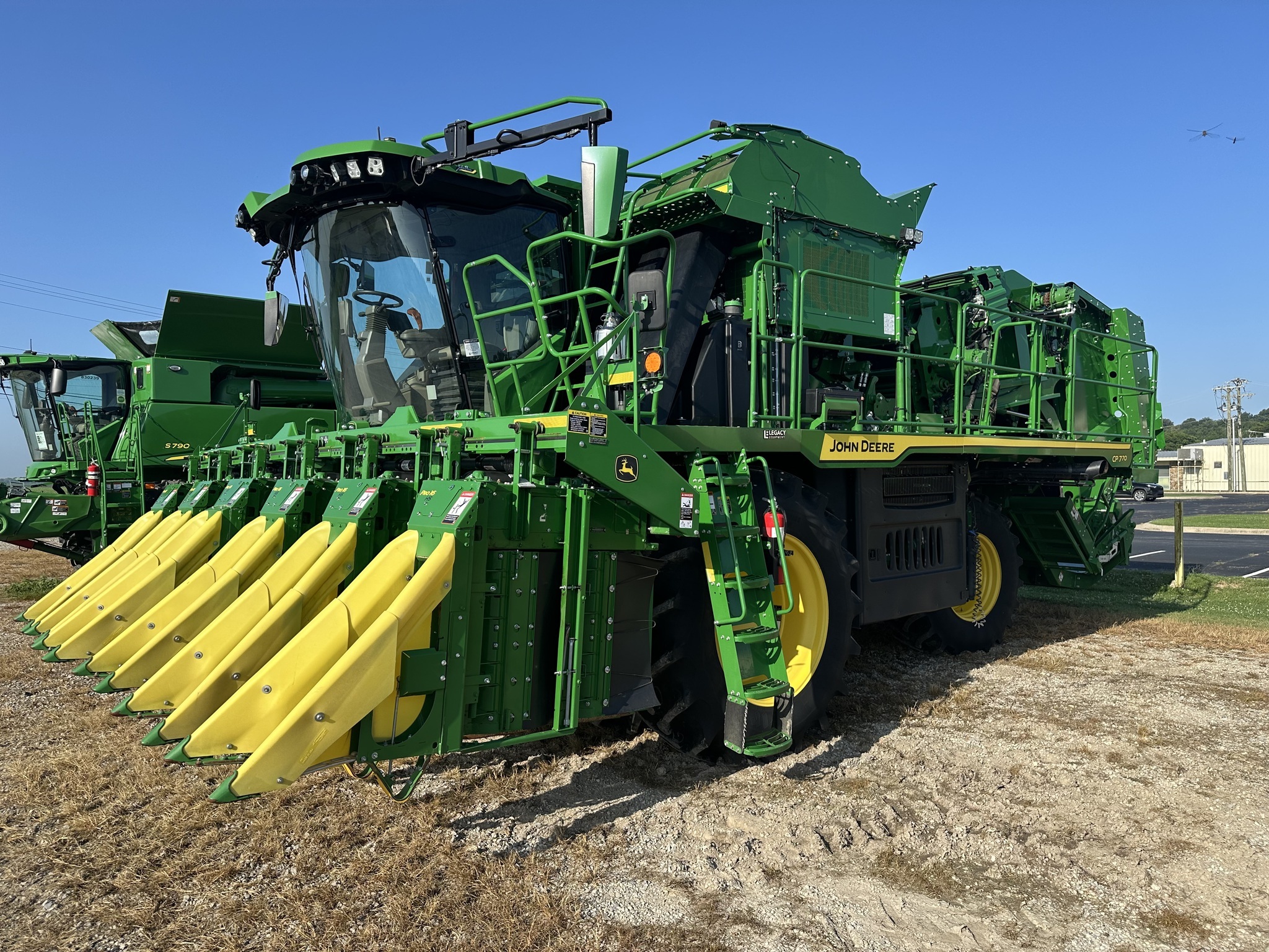 2024 John Deere CP770 Cotton Equipment