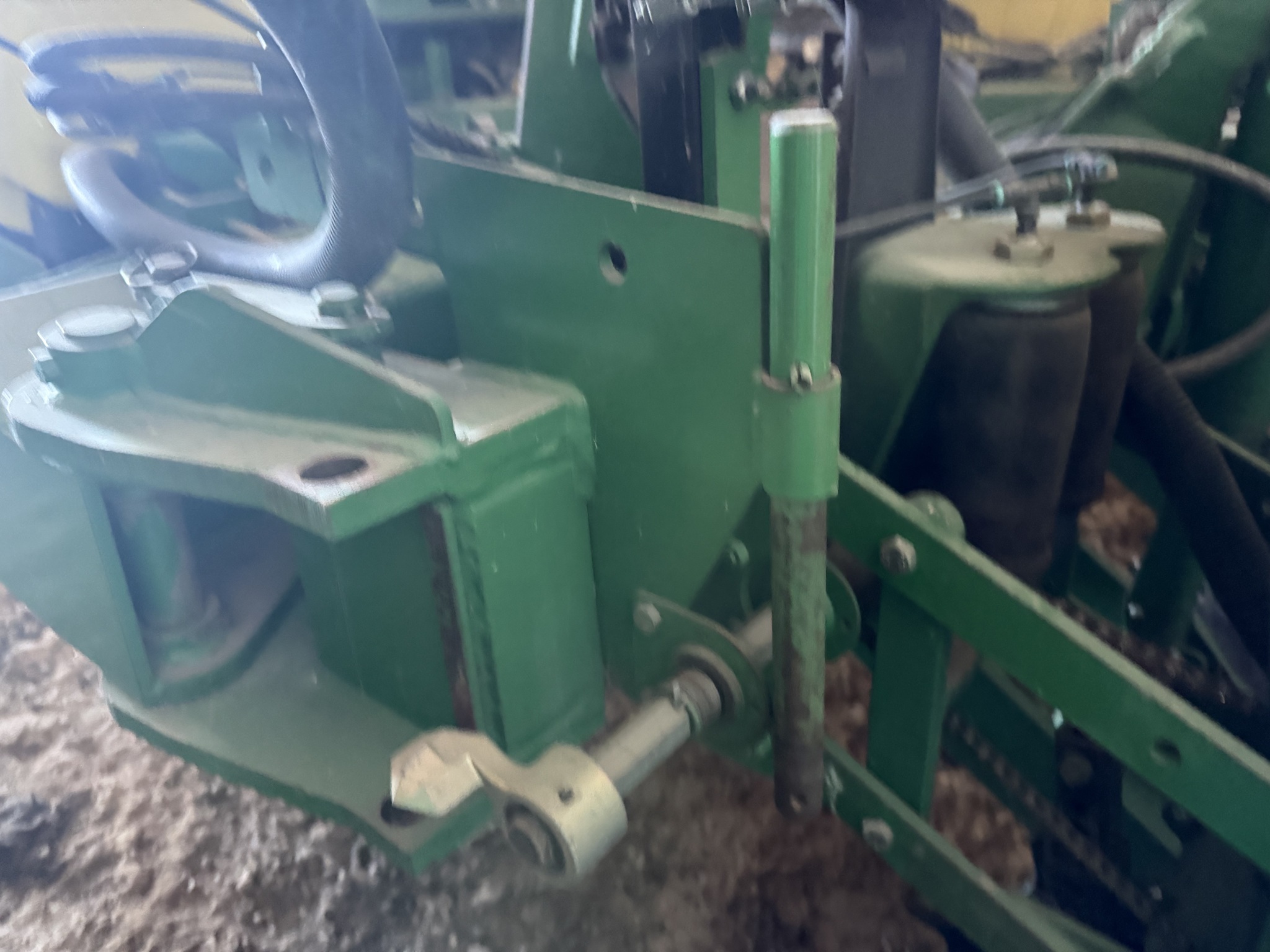 2001 John Deere 1760 Planter