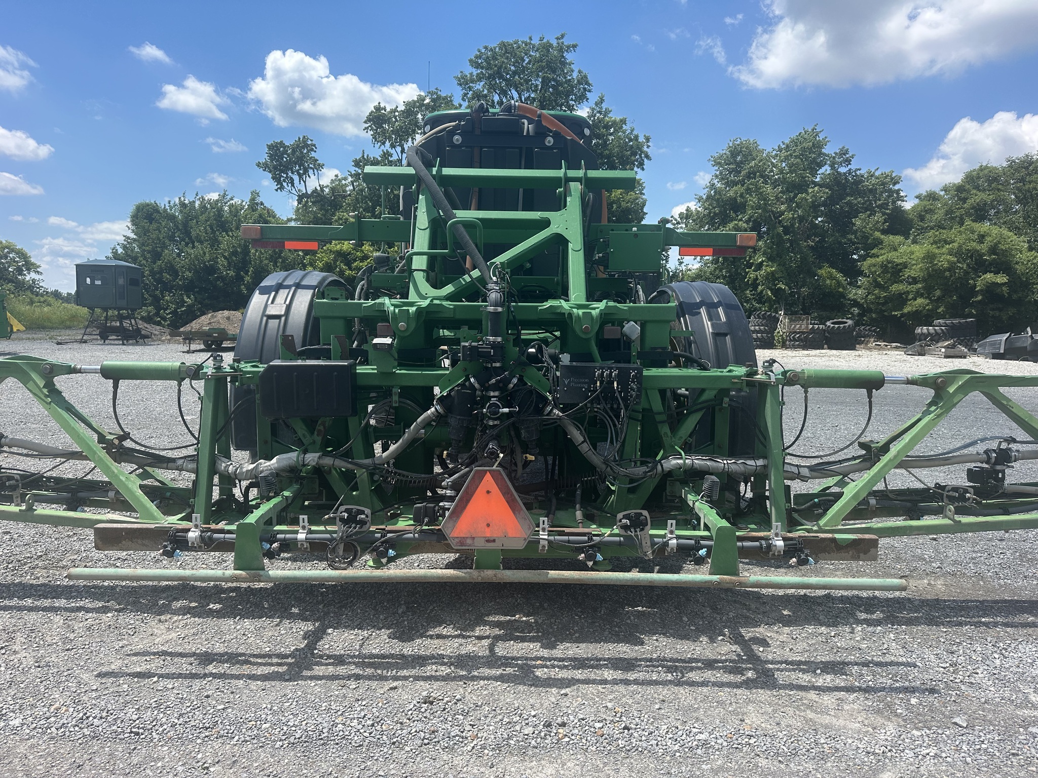 2015 John Deere R4030 Self-Propelled Sprayer