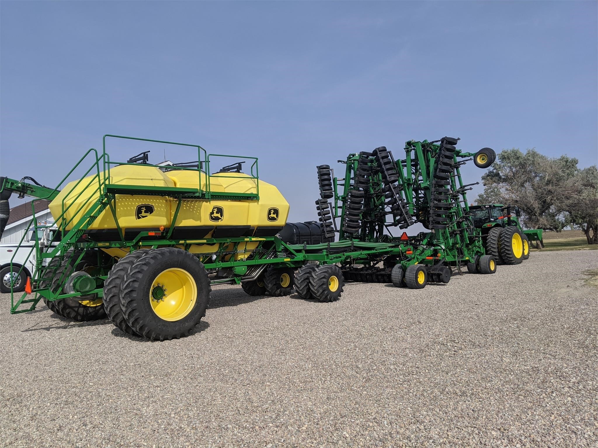 2013 John Deere 1830 Air Seeder