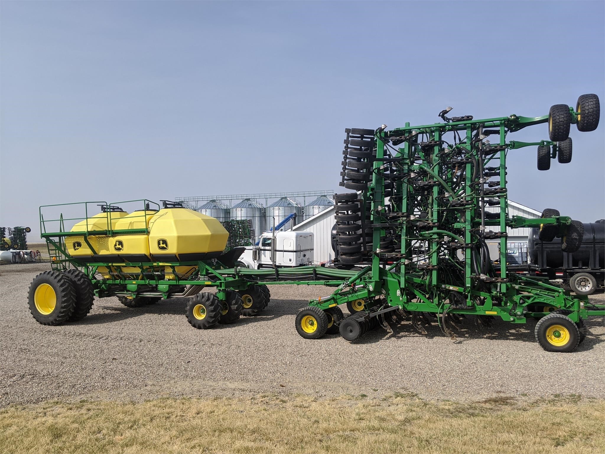 2013 John Deere 1830 Air Seeder