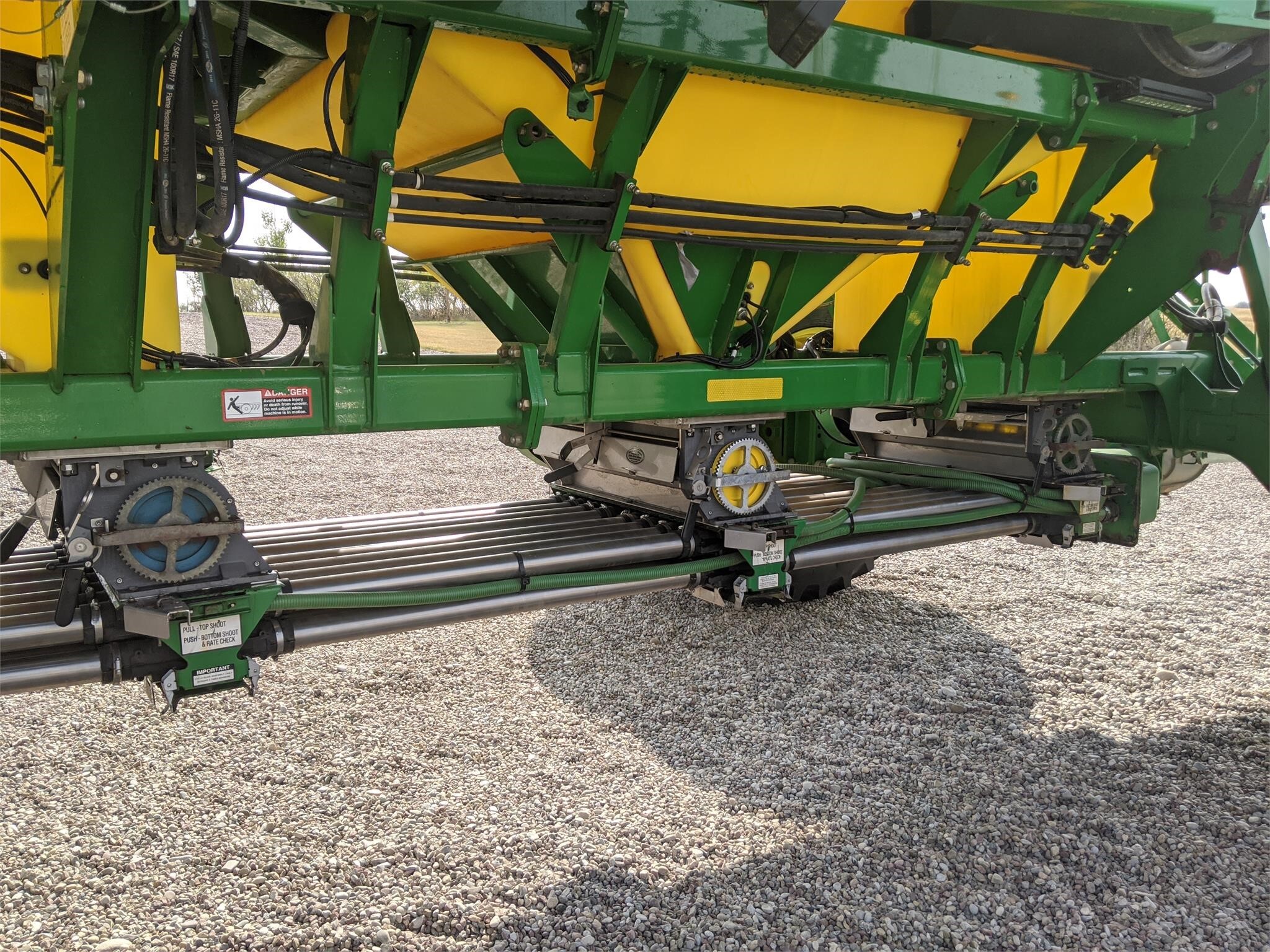 2013 John Deere 1830 Air Seeder