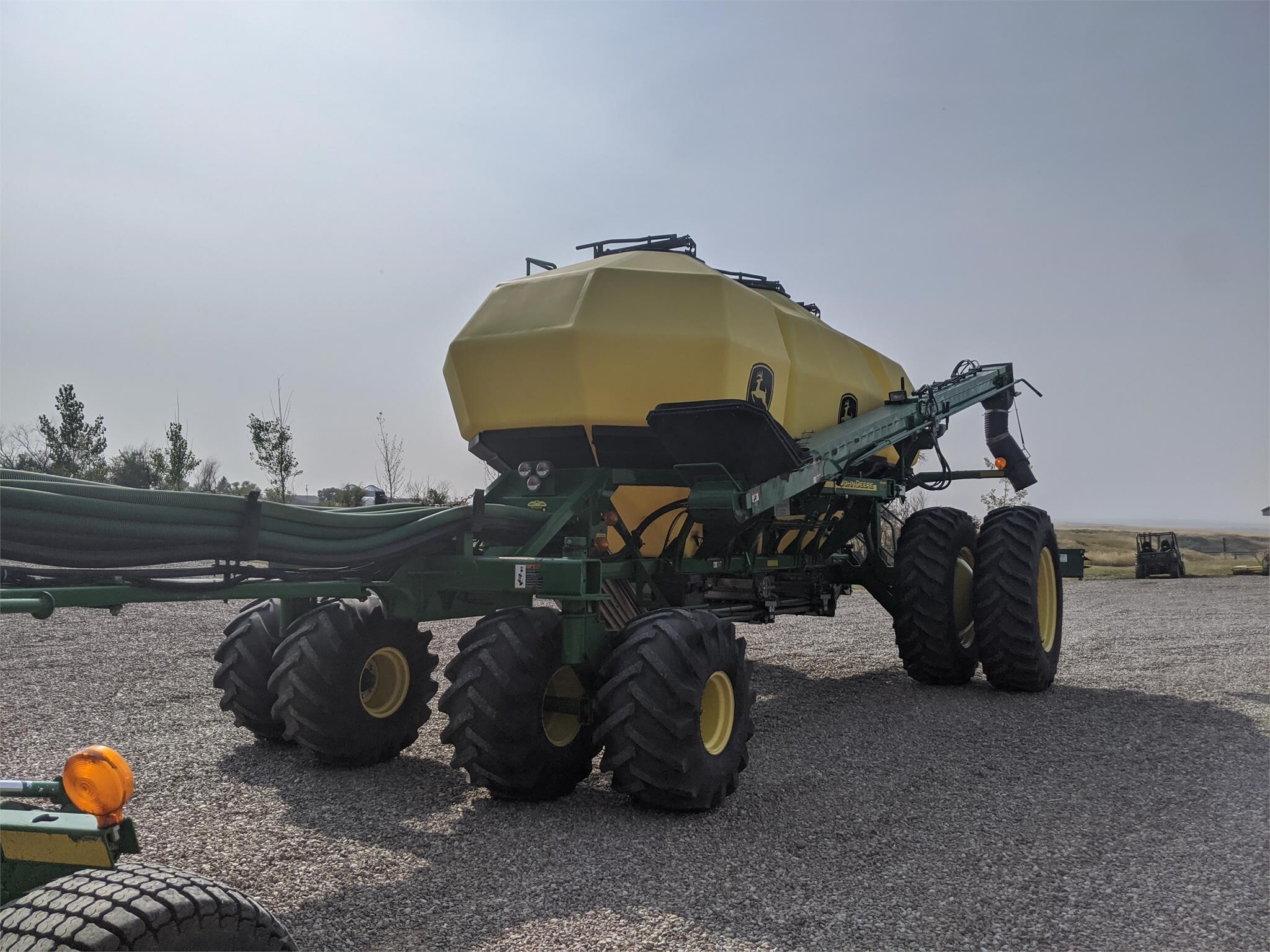 2013 John Deere 1830 Air Seeder
