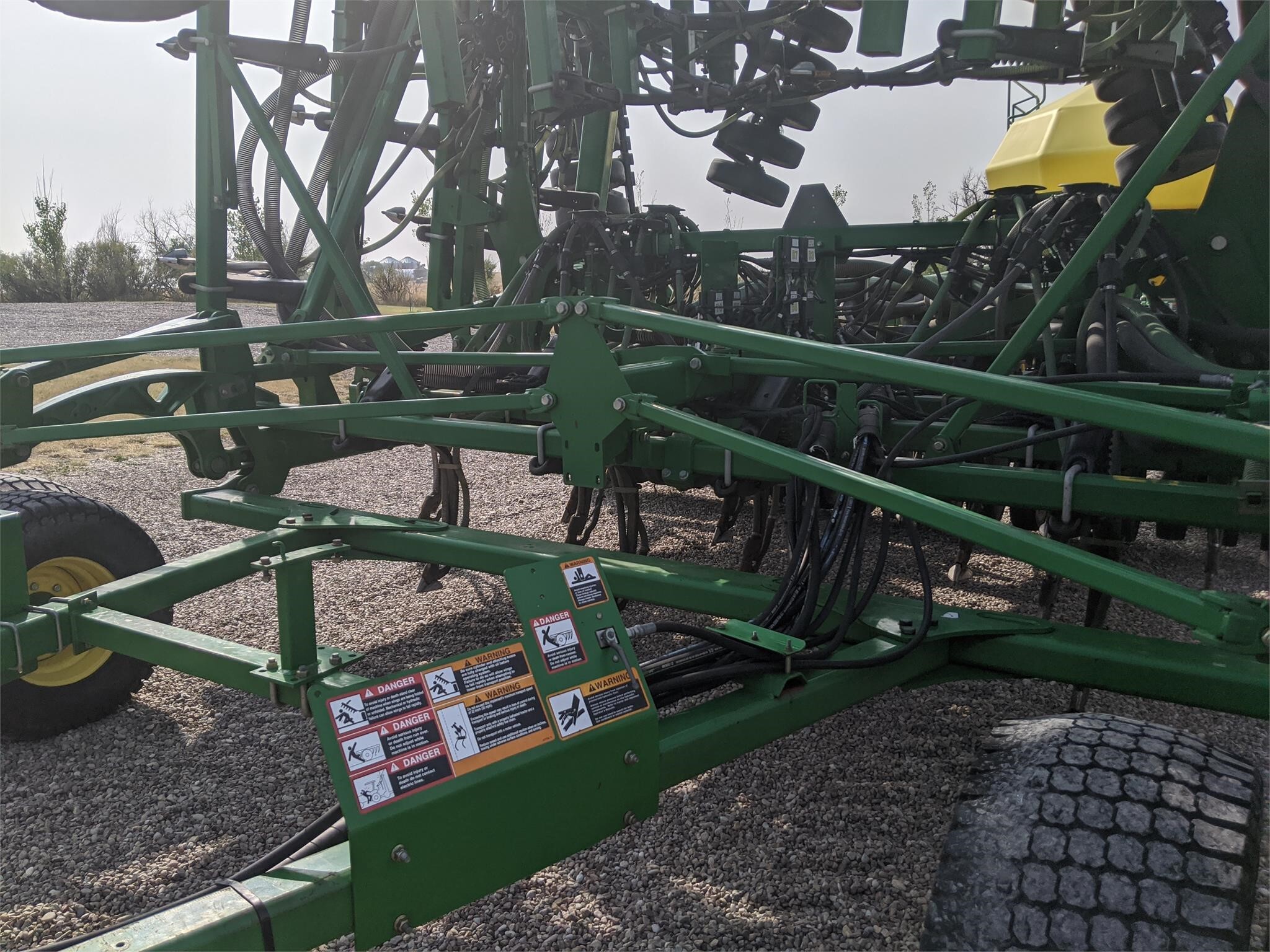 2013 John Deere 1830 Air Seeder
