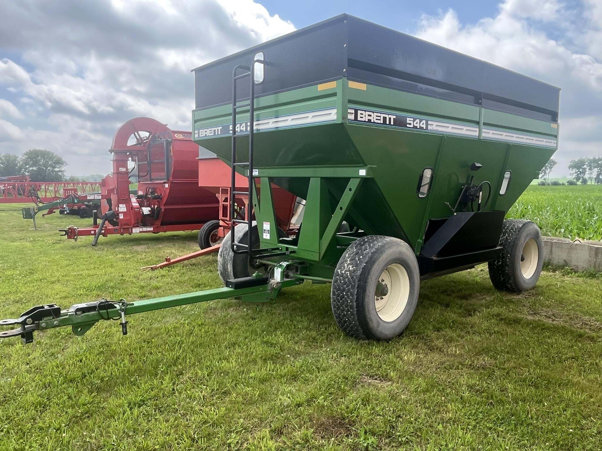  Brent 544 Gravity Wagon