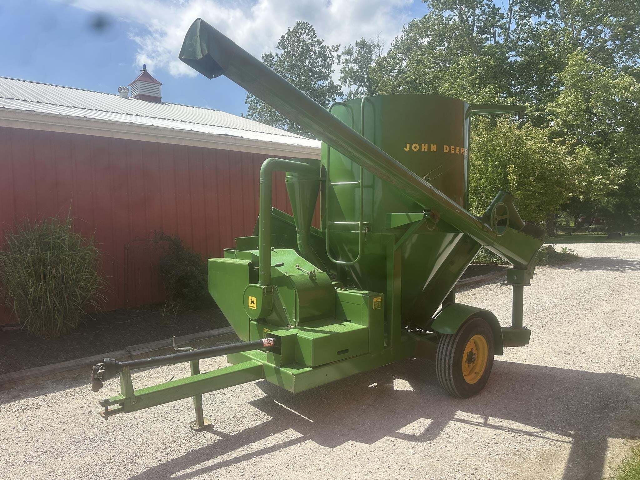  John Deere 400 Grinders and Mixer