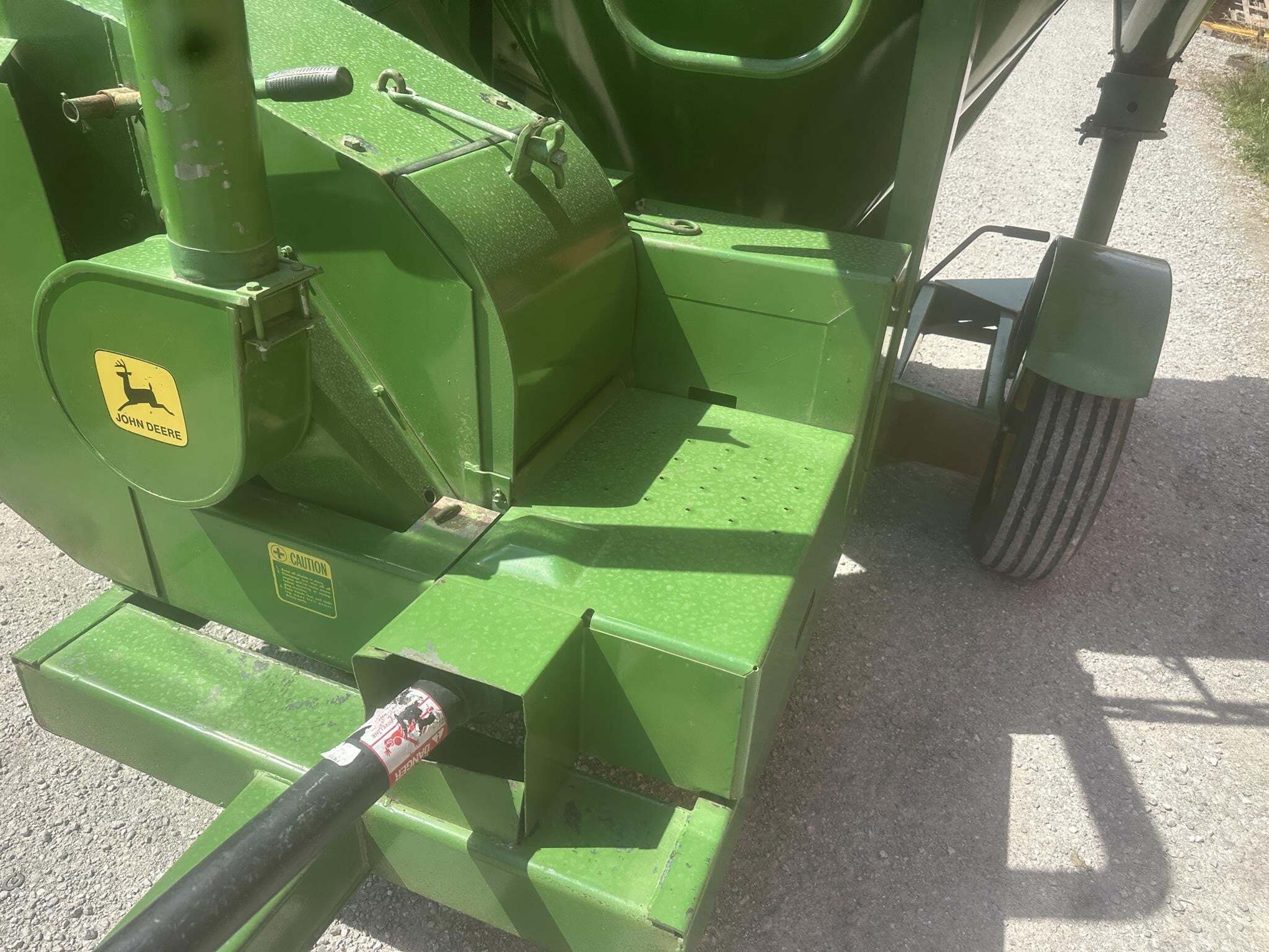  John Deere 400 Grinders and Mixer