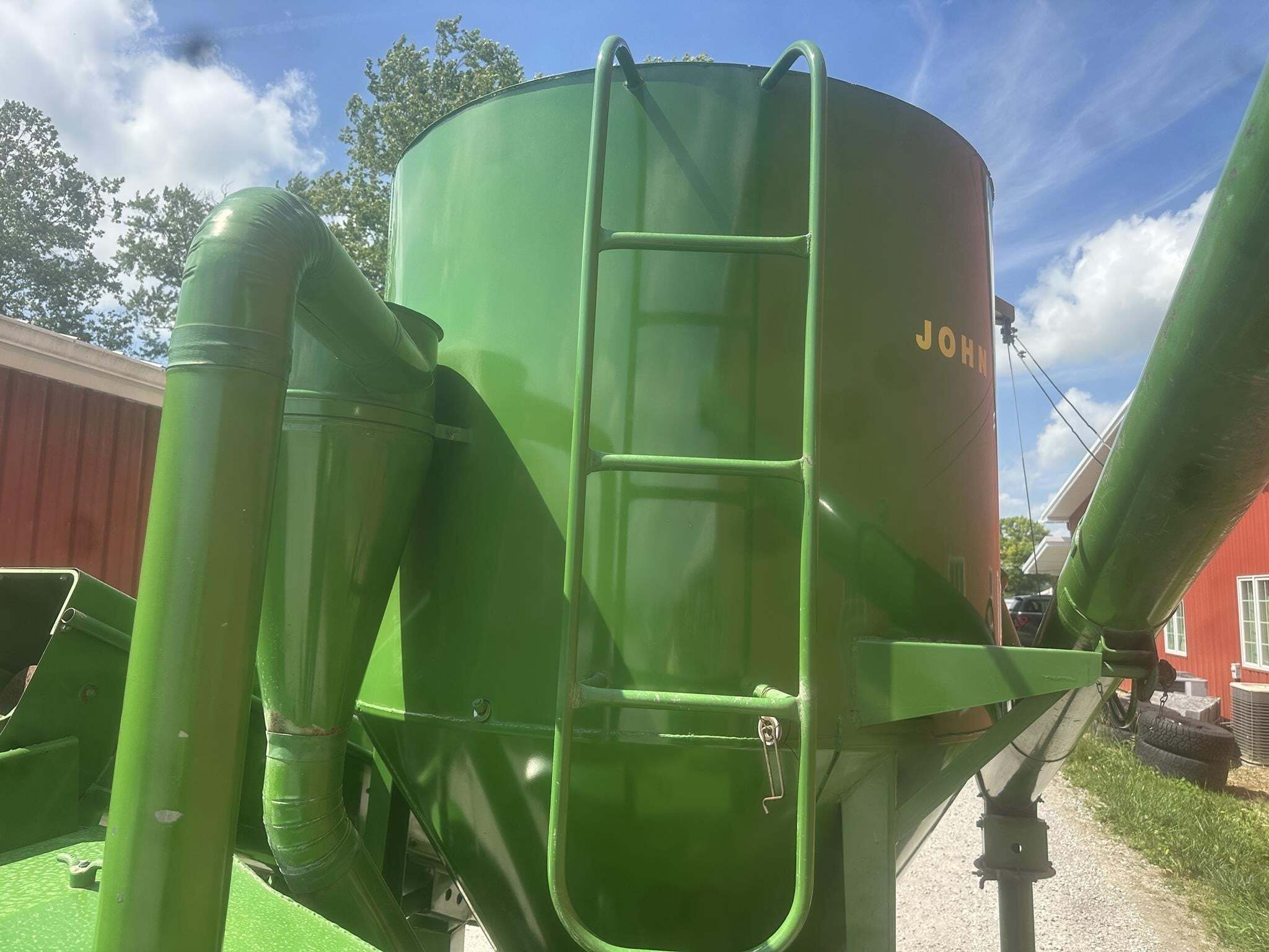  John Deere 400 Grinders and Mixer