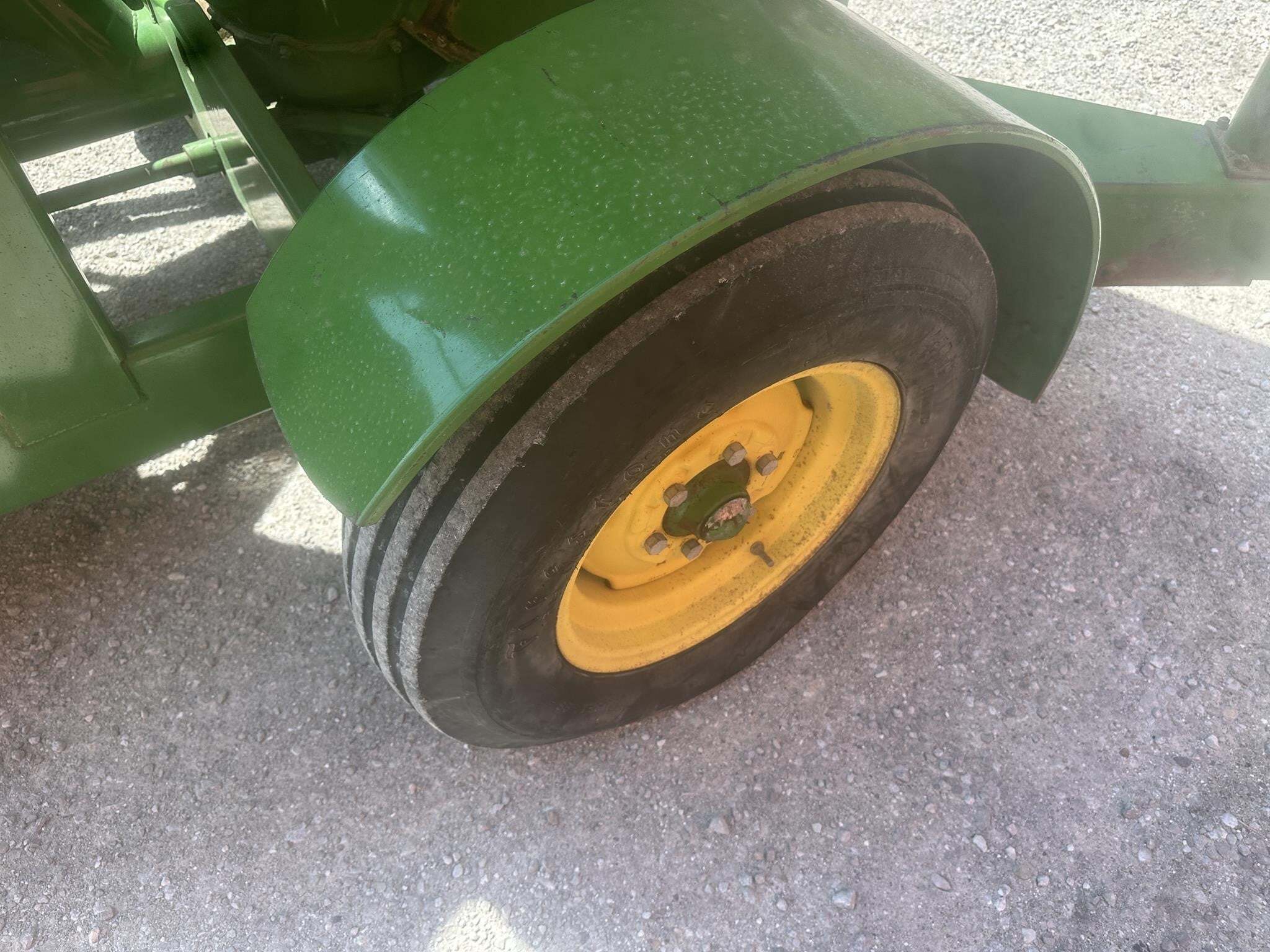  John Deere 400 Grinders and Mixer